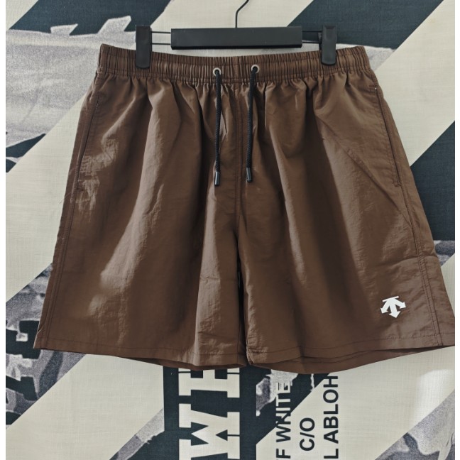 <p>DESCENTE 沙灘速乾短褲(咖色)</p>