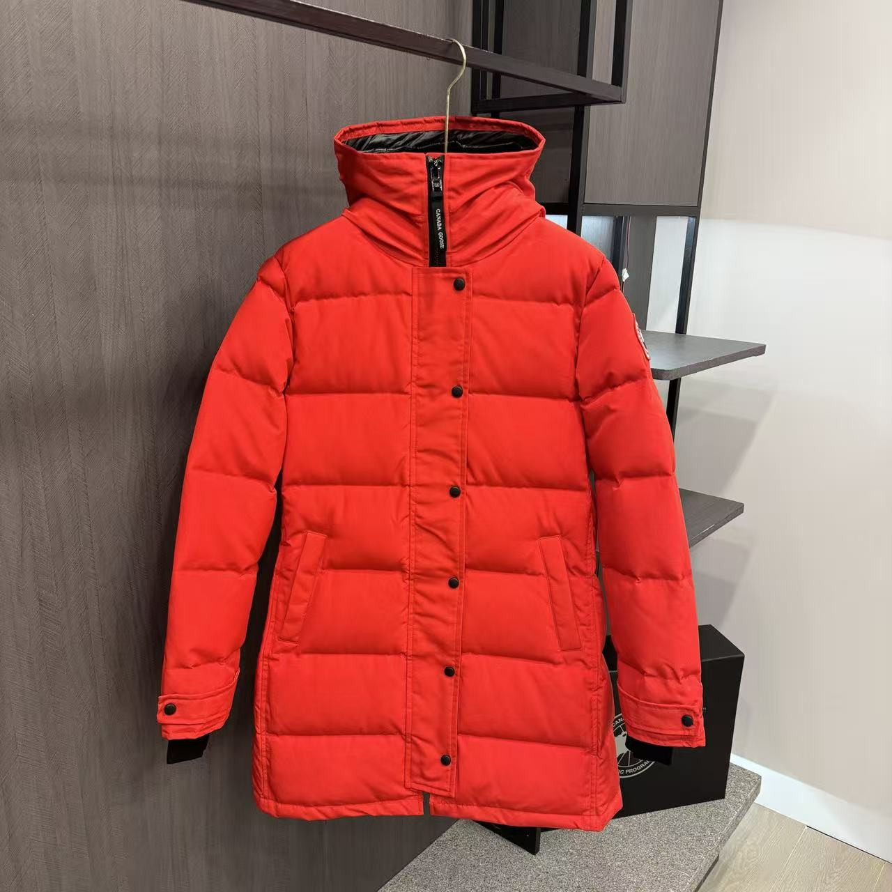 <p>Canada Goose Shelburn*派克大衣羽绒服(橘紅)</p>