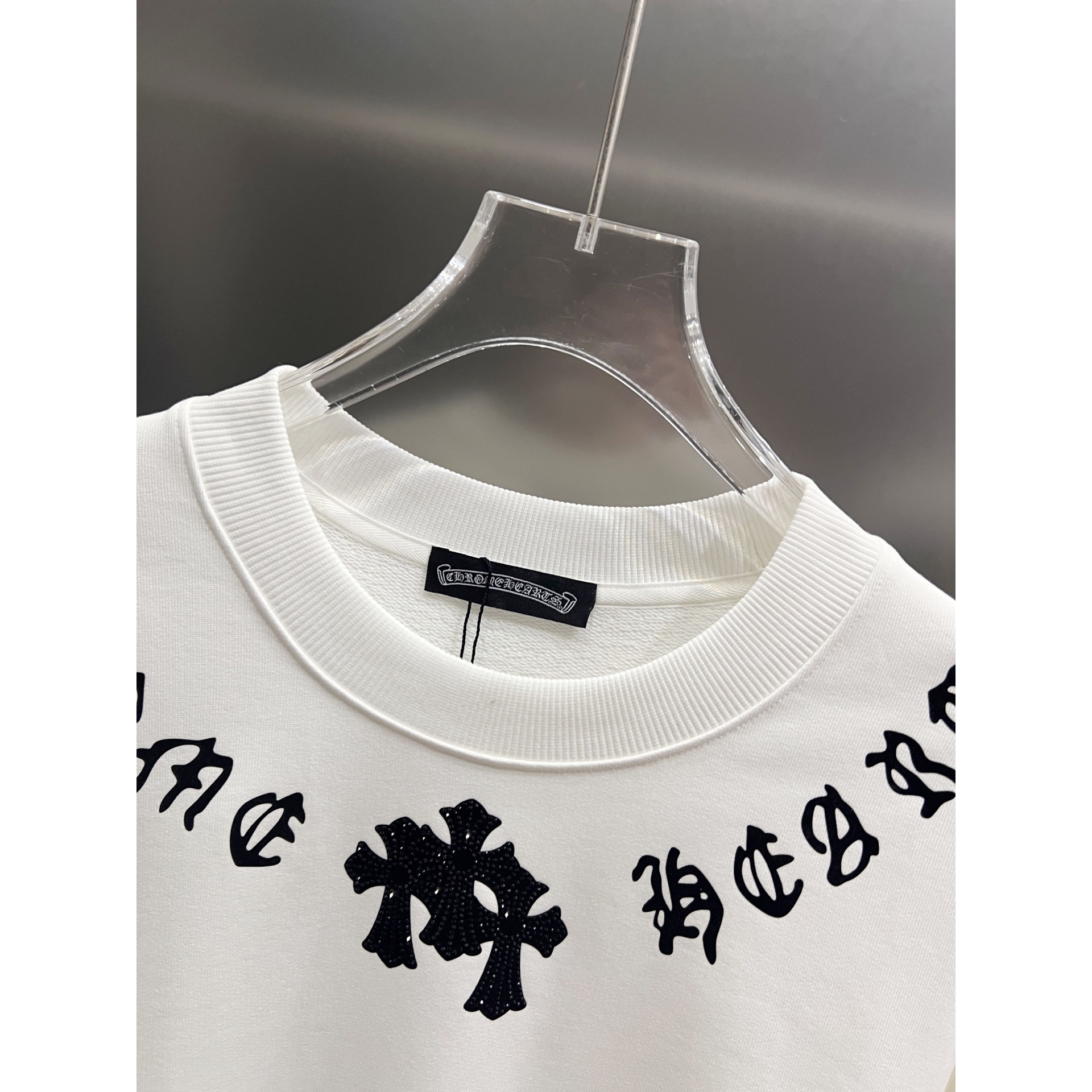 <p>CHROME HEARTS 圆领长袖卫衣(白)</p>