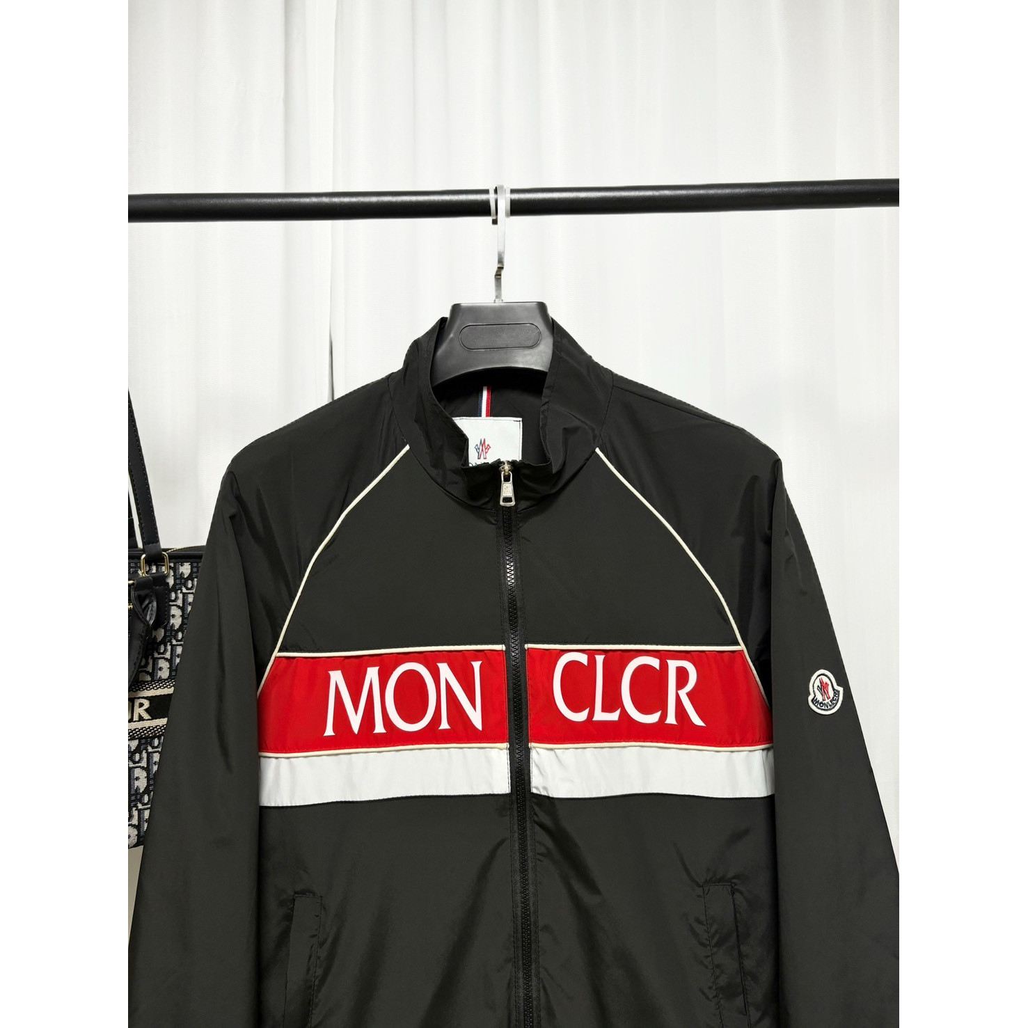 <p>Moncler 夹克外套</p>