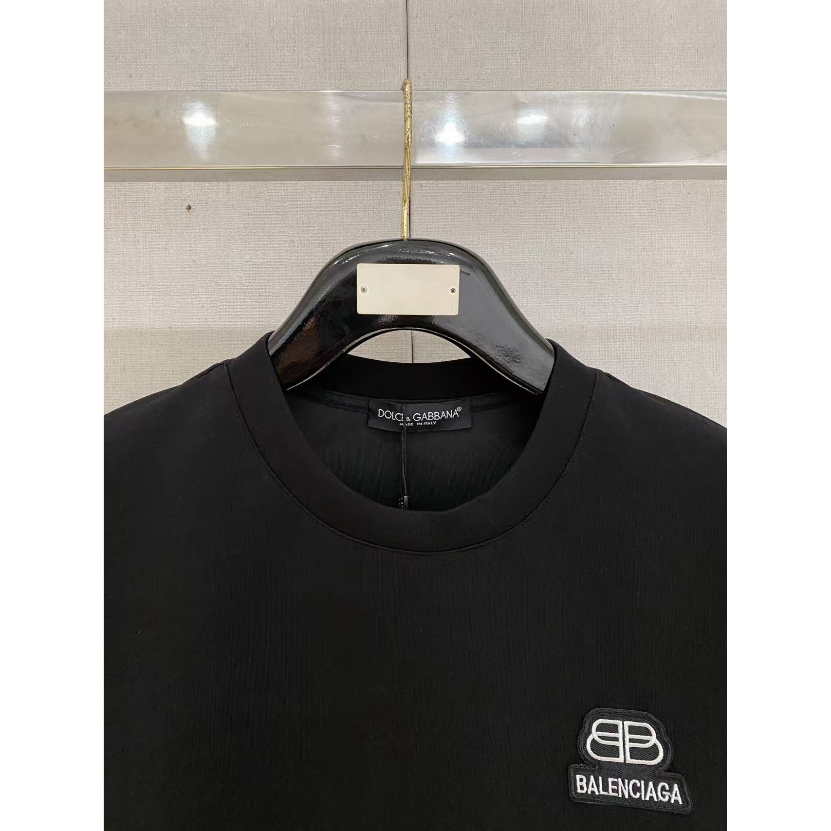 <p>Balenciaga&nbsp;太空棉卫衣(黑)</p>