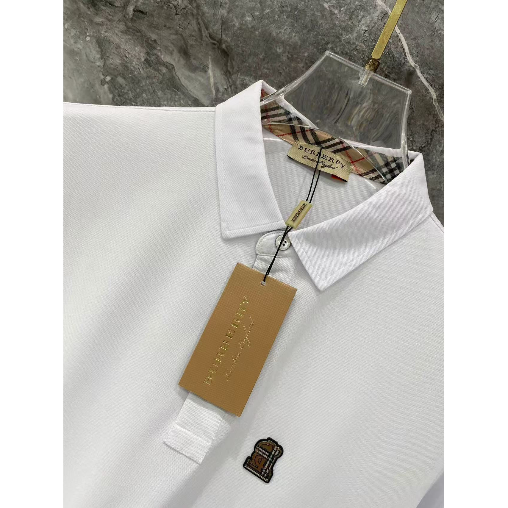 <p>Burberry 秋冬长袖Polo(782995)</p>