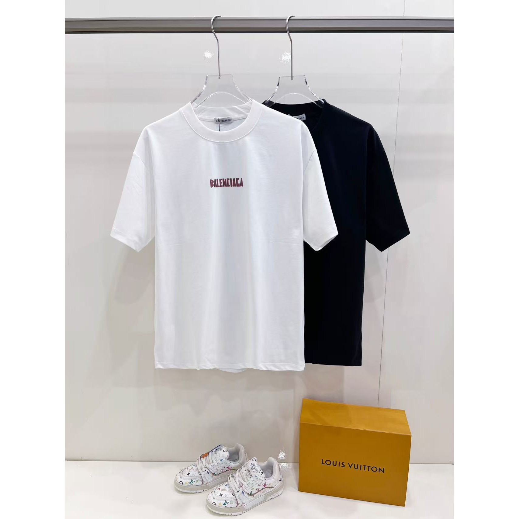<p>Balenciaga 短袖T恤(黑)</p>
