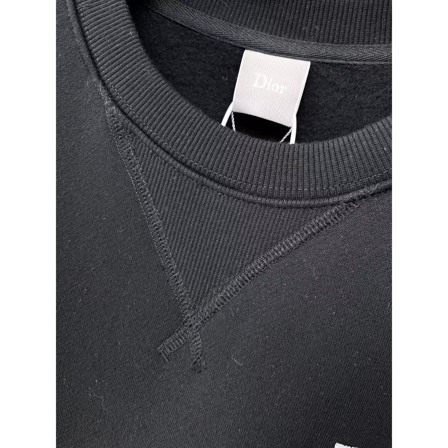 <p>DIOR 圆领卫衣(黑)</p>