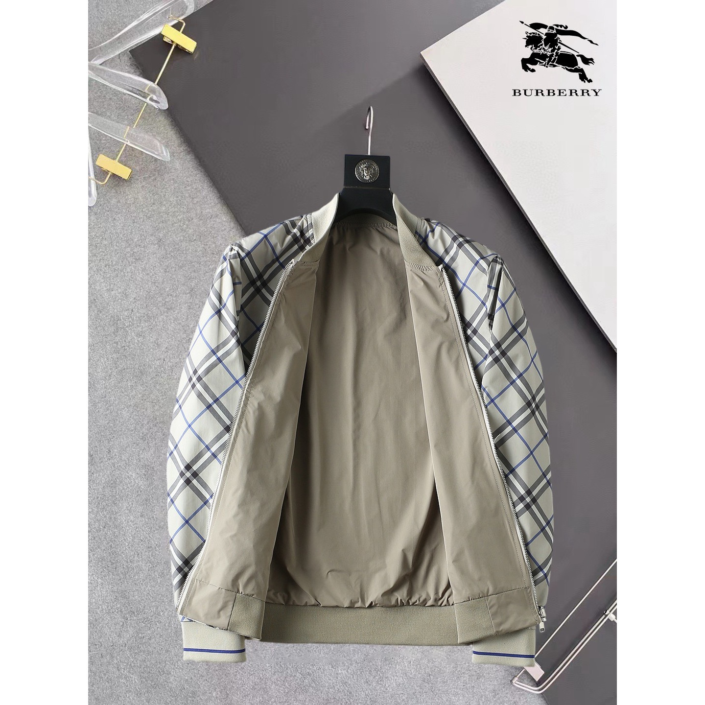 <p>BURBERRY 夹克外套(时尚设计师款)</p>