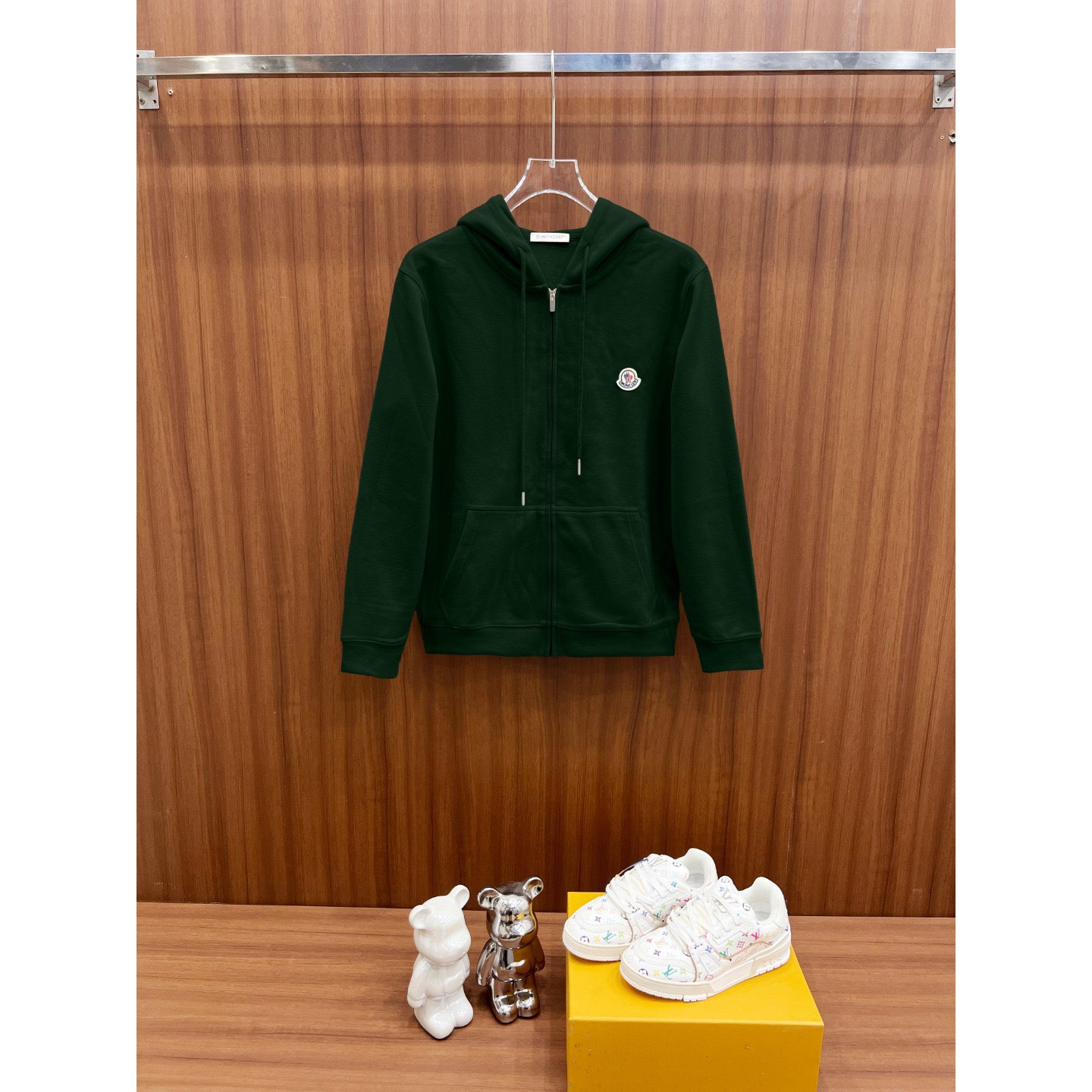 <p>Moncler 连帽套装(墨绿)</p>