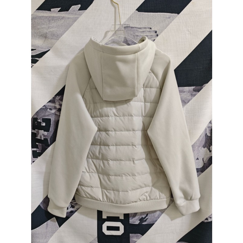 <p>DESCENTE 連帽拉鍊外套(米)</p>