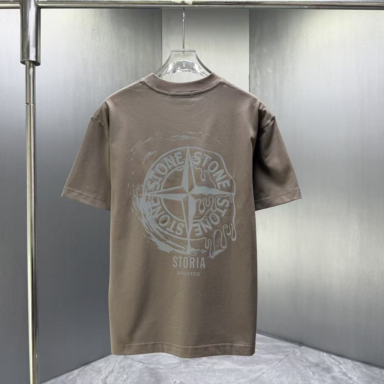 <p>Stone Island 短袖T恤(棕)</p>