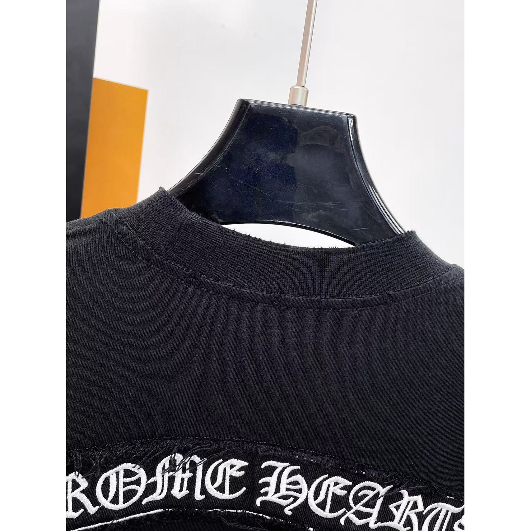 <p>CHROME HEARTS&nbsp;专柜新款短袖T恤(黑)</p>