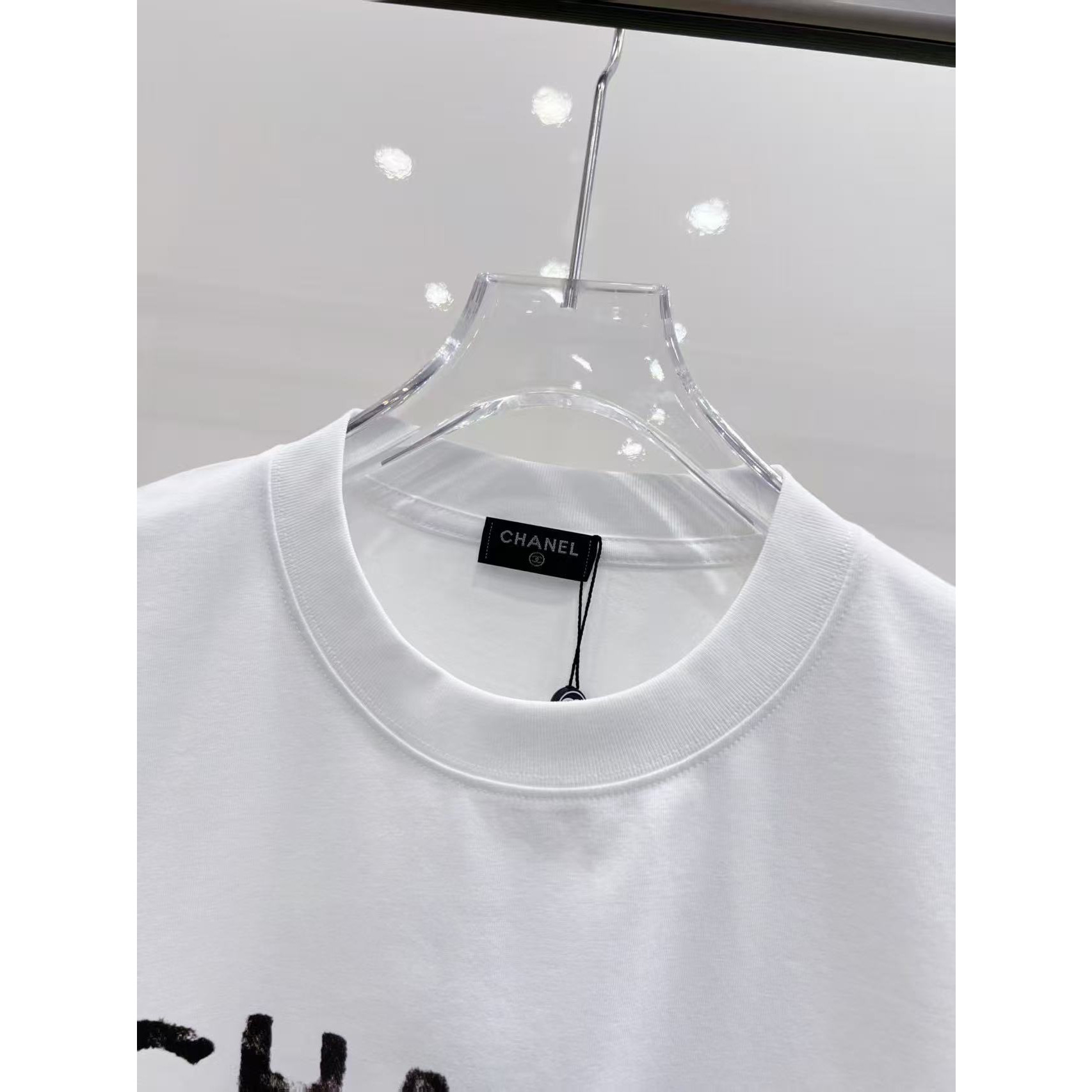 <p>CHANEL 短袖圆领T恤(白)</p>