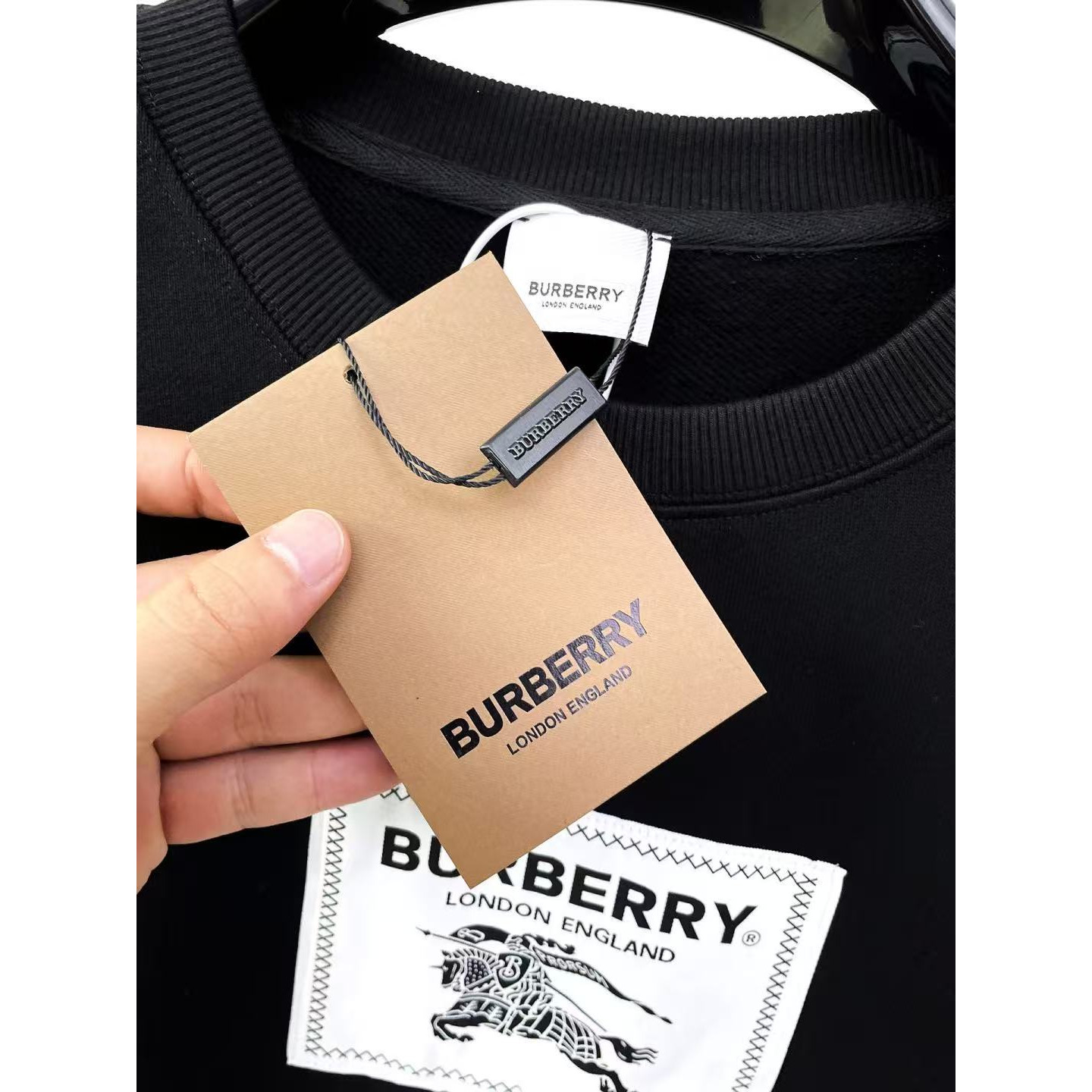 <p>BURBERRY 连帽卫衣(黑)</p>