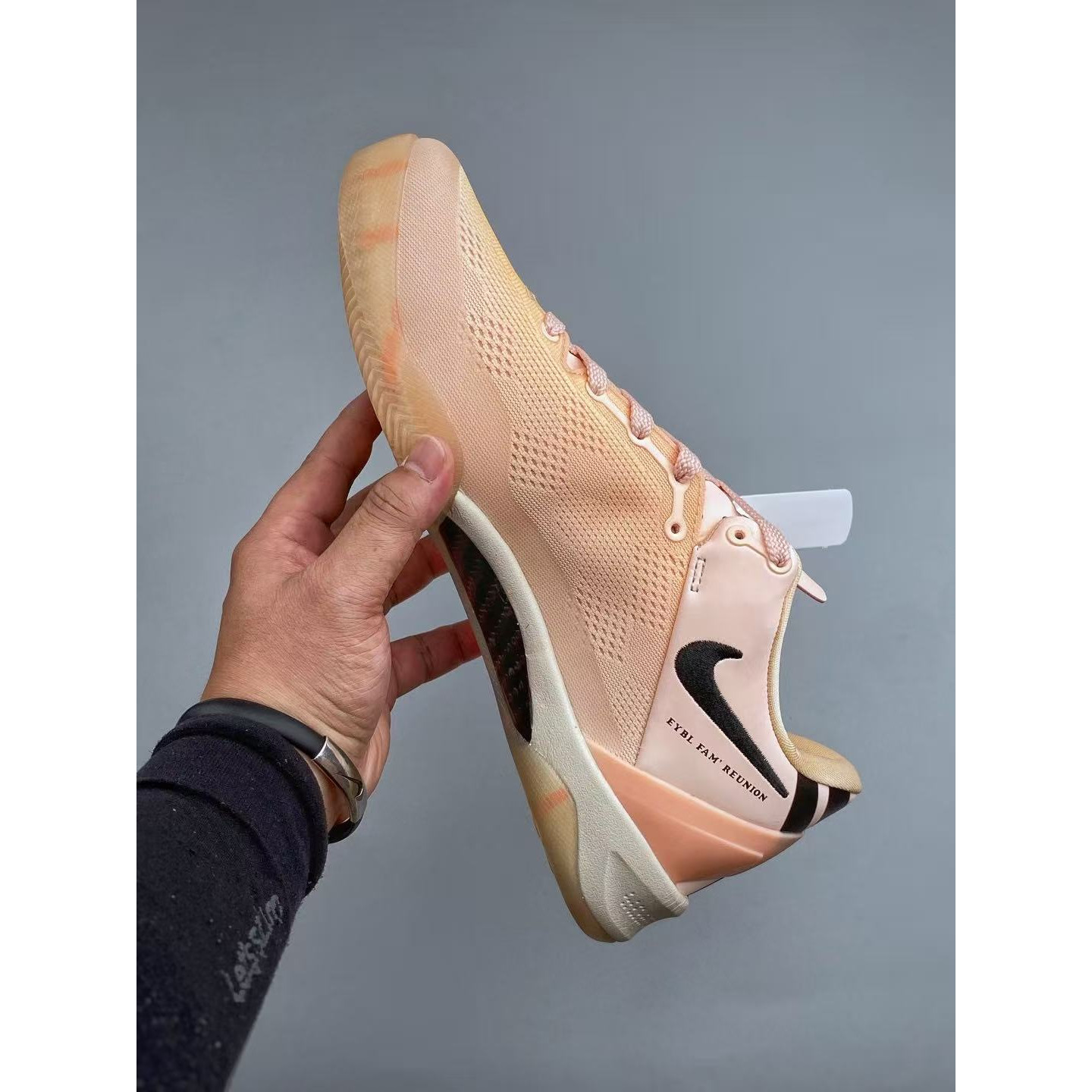 <p>Nike KOBE VIII PROTRO 文化篮球鞋</p>