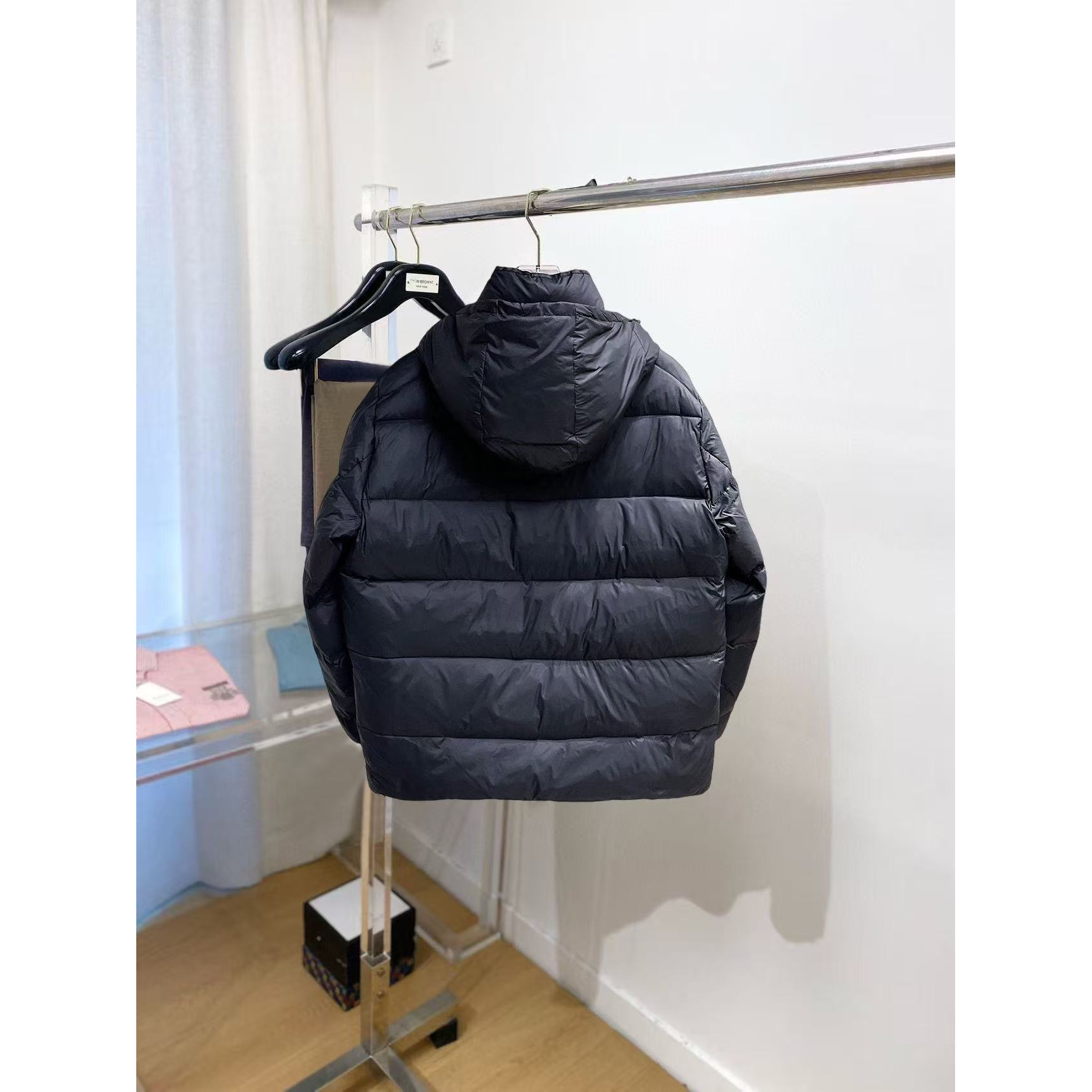<p>MONCLER&nbsp;秋冬新款羽绒服(藏青)&nbsp;</p>