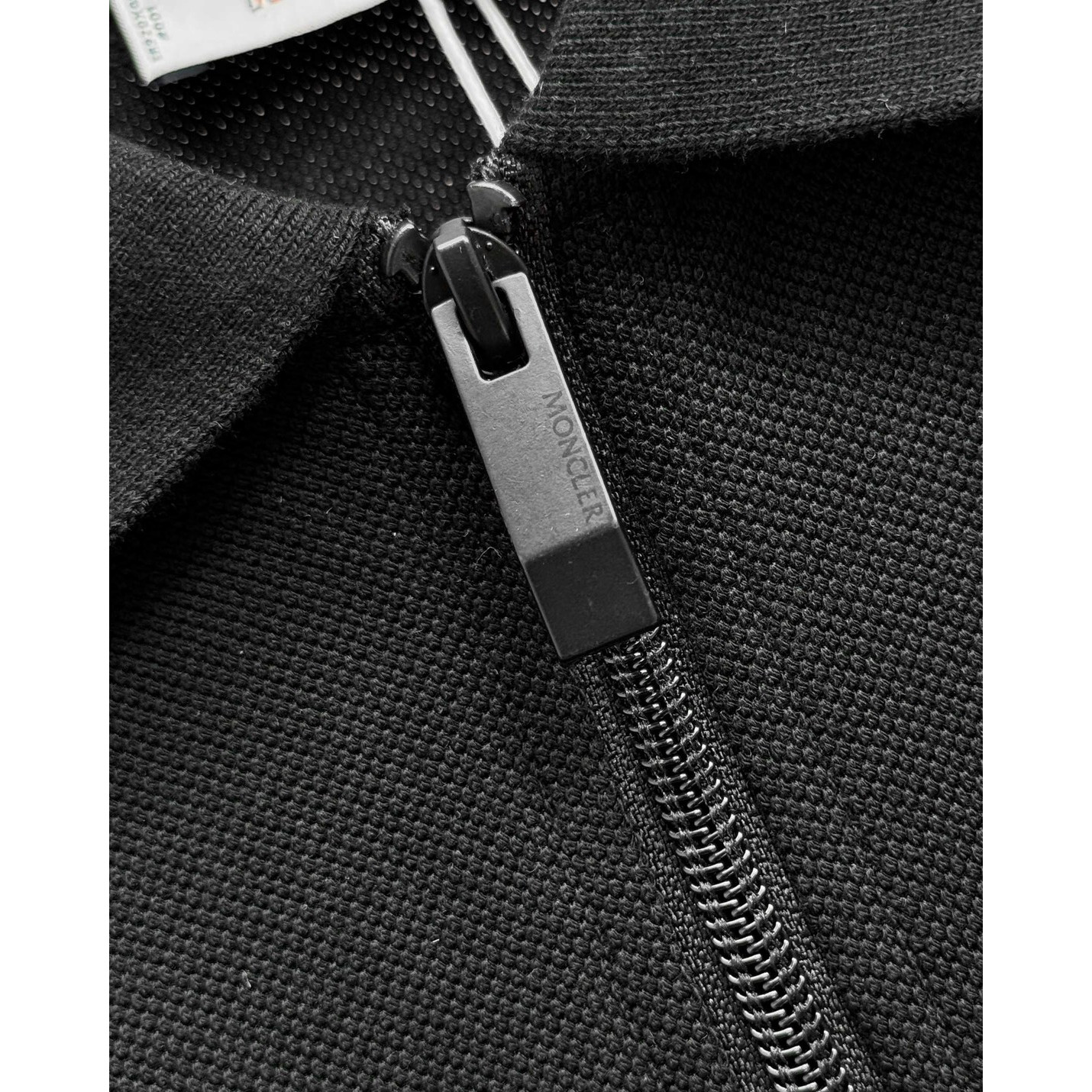 <p>MONCLER&nbsp;短袖翻领polo衫(黑)</p>