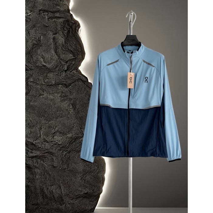 <p>On Weather Jacket Insulated 輕量外套</p>