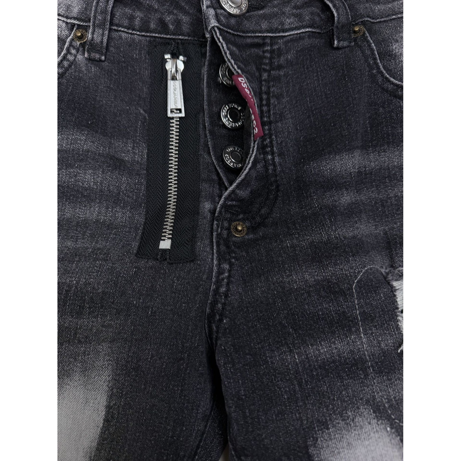 <p>DSQUARED2 字母印花情侣款水洗弹力牛仔裤&nbsp;</p>