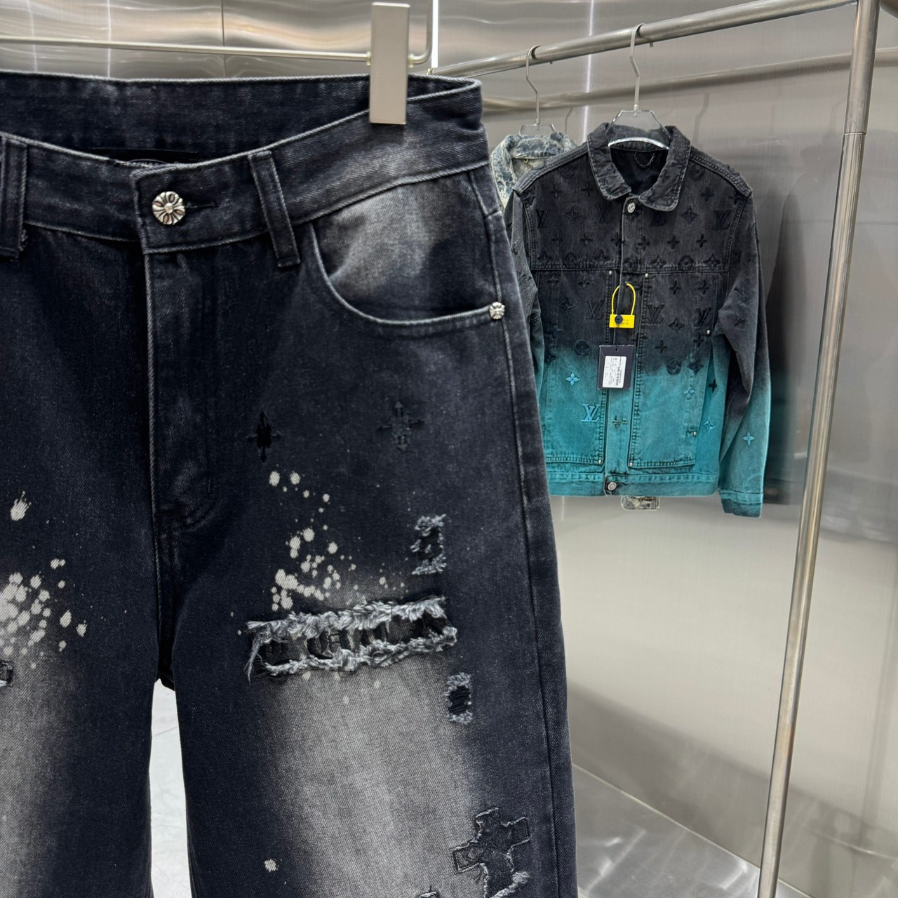 <p>CHROME HEARTS 十字架磨破牛仔裤(黑)</p>