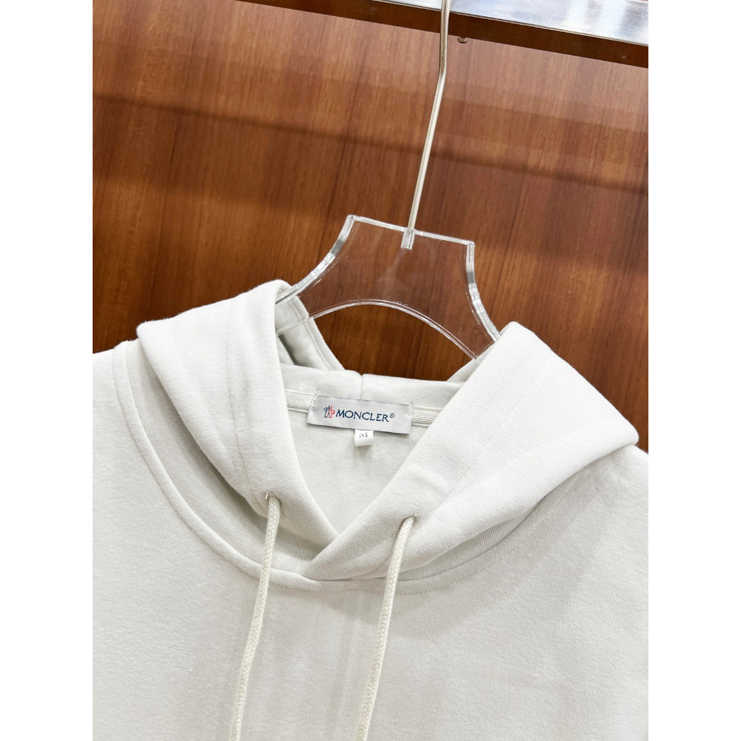 <p>Moncler 连帽套装(北极灰)</p>