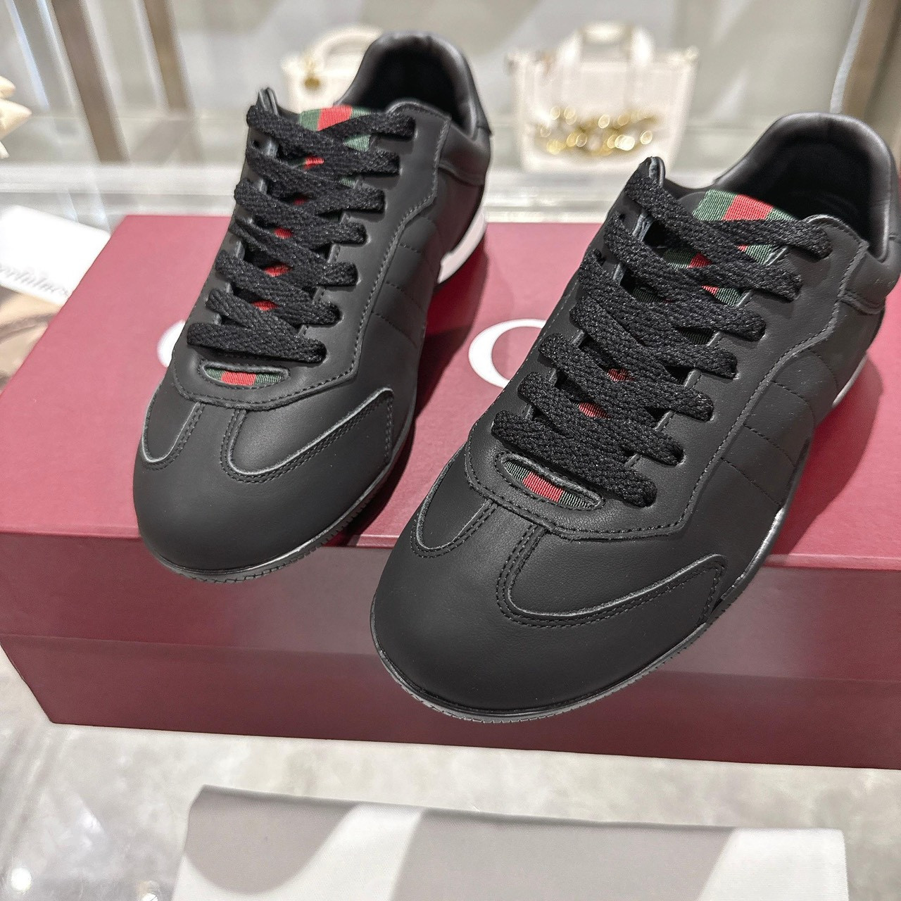 <p>GUCCI 德训鞋(男款-黑)</p>