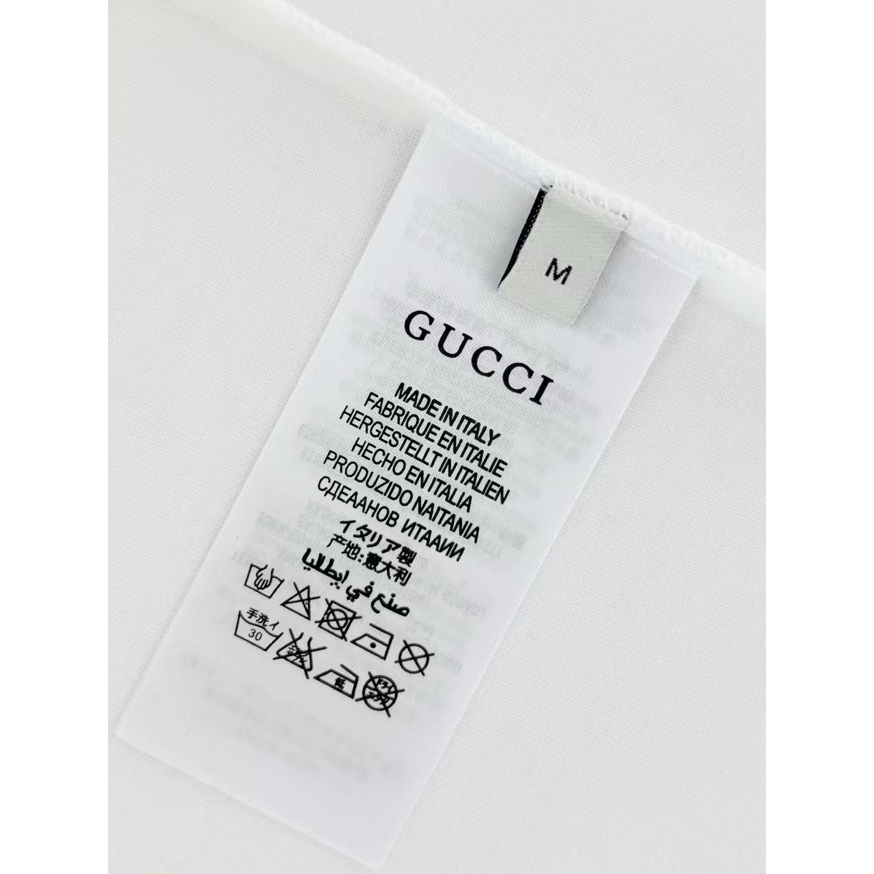 <p>GUCCI 刺绣短袖T恤(白)</p>