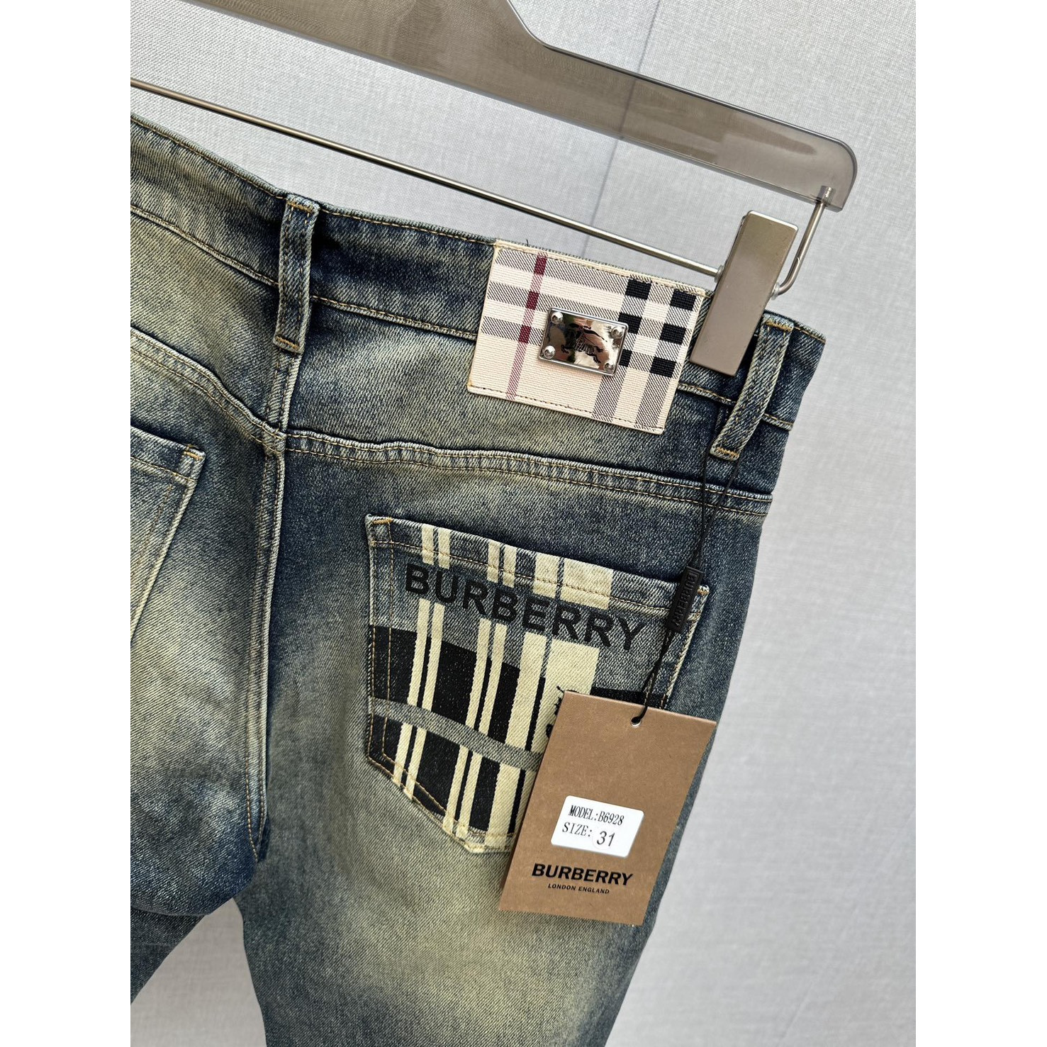 <p>BURBERRY 牛仔裤</p>