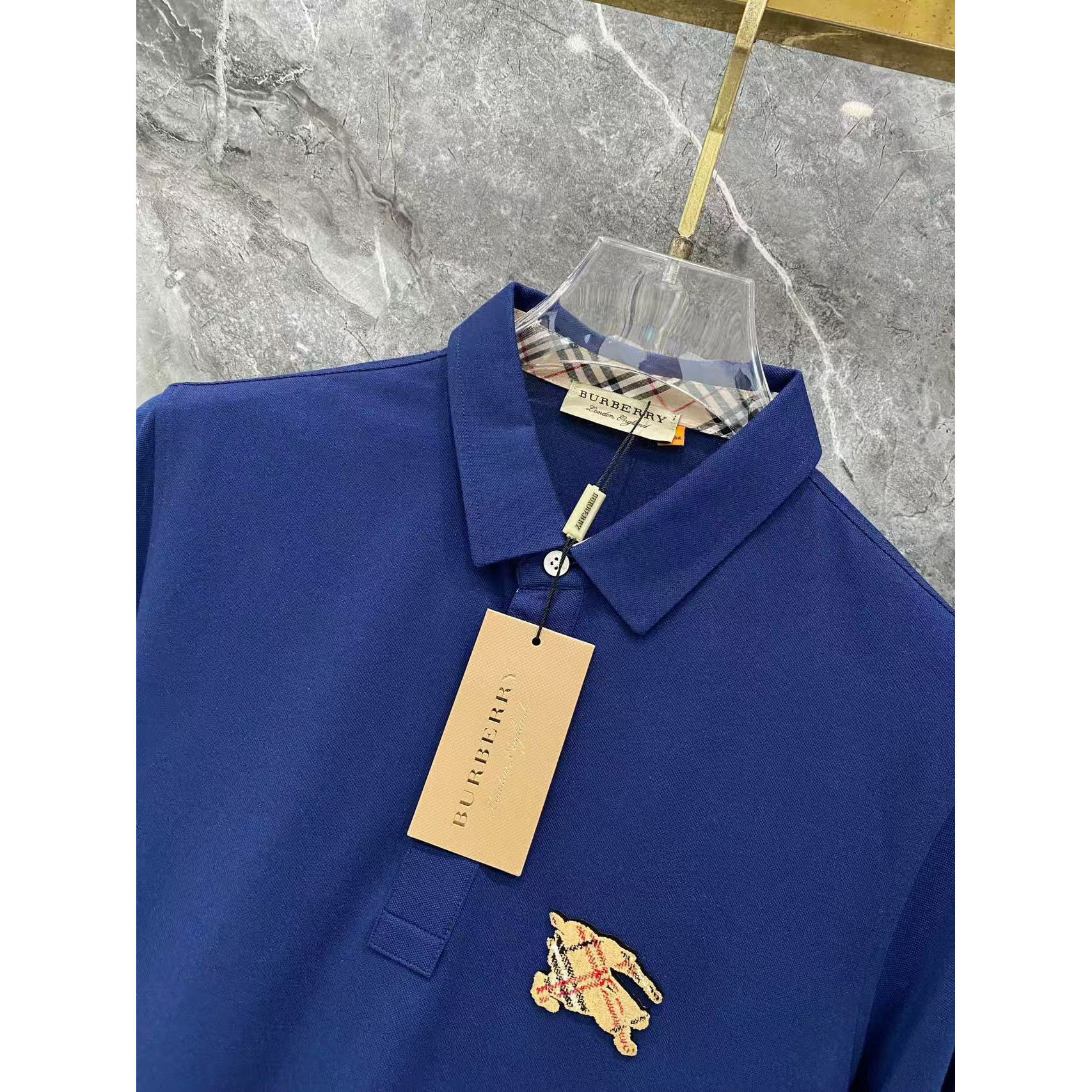 <p>Burberry 秋冬长袖Polo(782978)</p>