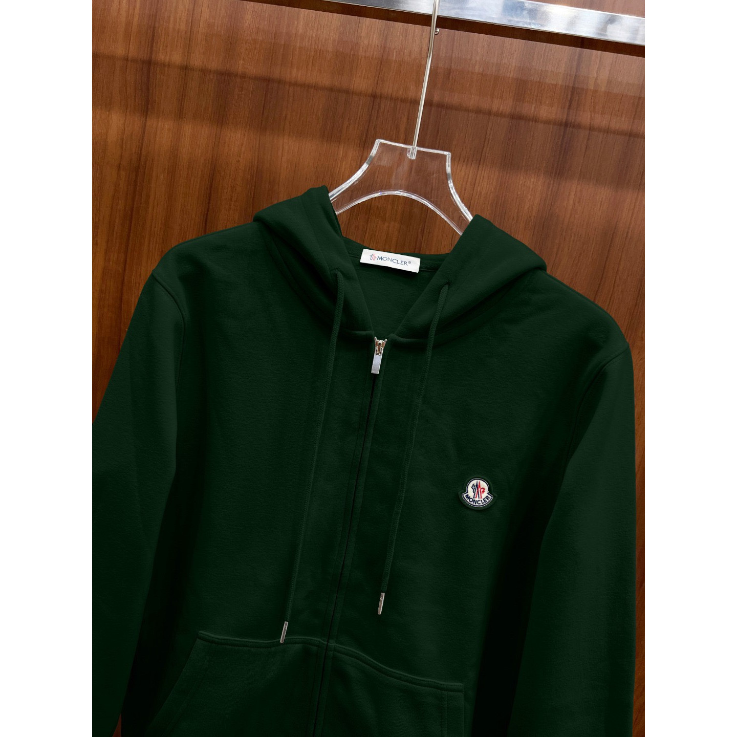 <p>Moncler 连帽套装(墨绿)</p>