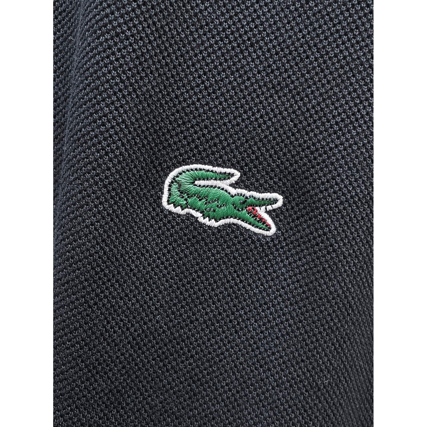 <p>LACOSTE&nbsp;短袖翻领polo衫</p>