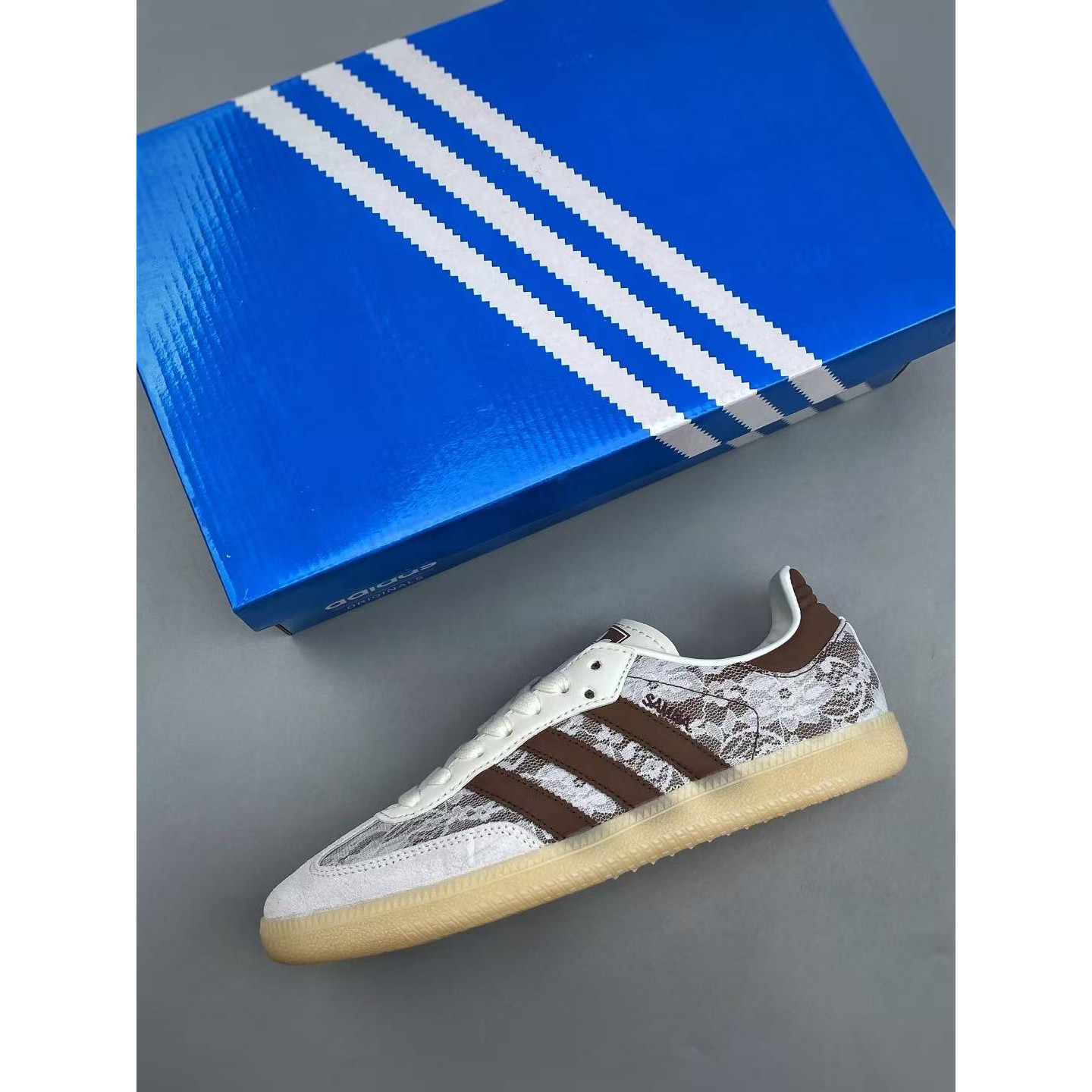 <p>Adidas Samba Vegan 三叶草休闲板鞋(咖啡色)</p>

<p>&nbsp;</p>