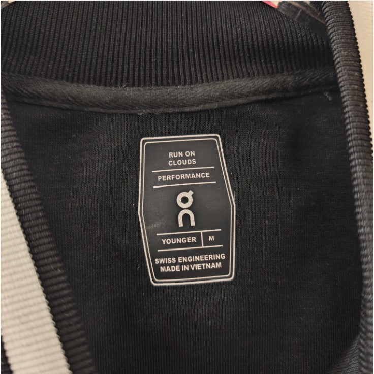 <p>On 長袖棒球服夾克外套(咖啡色)</p>