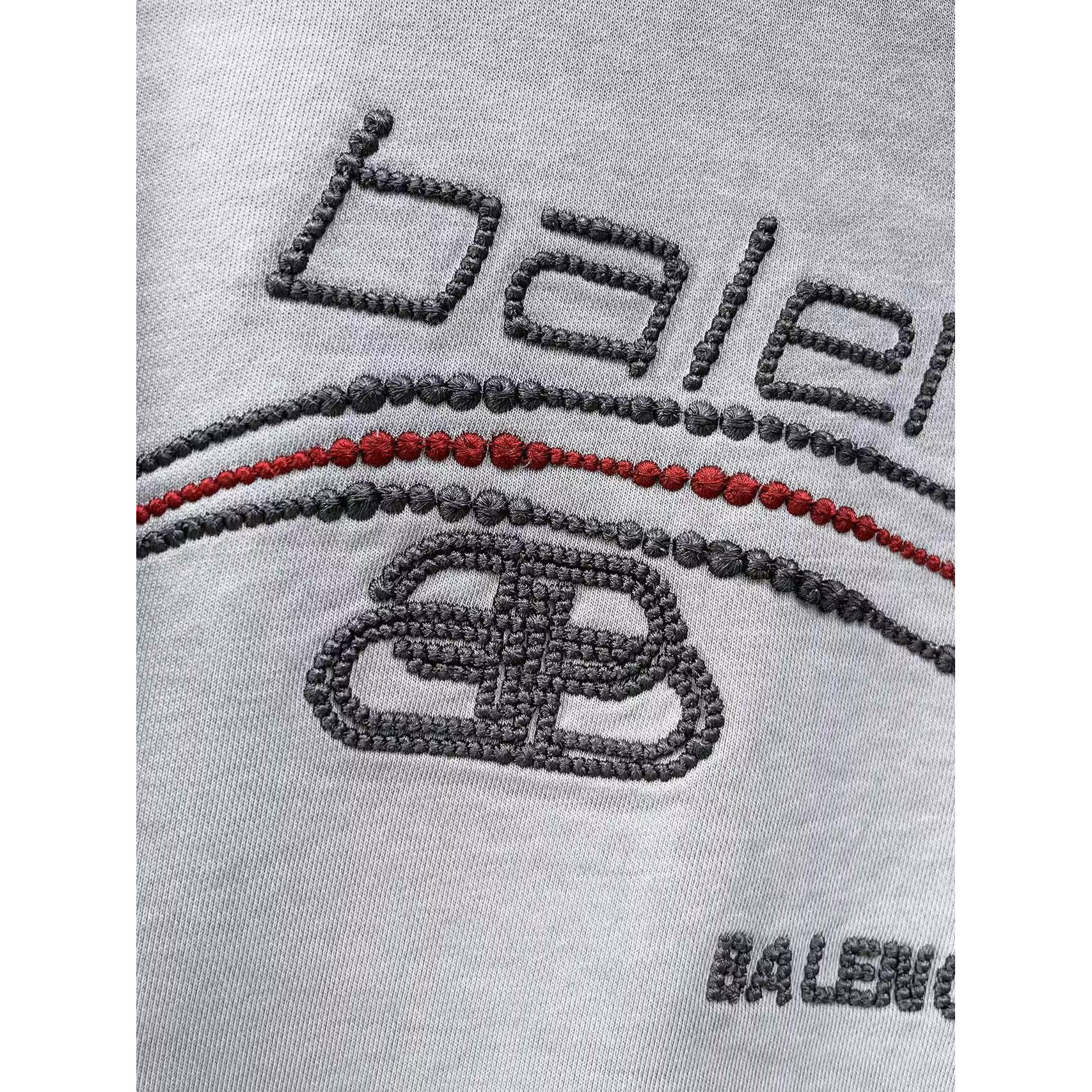 <p>Balenciaga 圓領長袖T恤(洗水灰)</p>