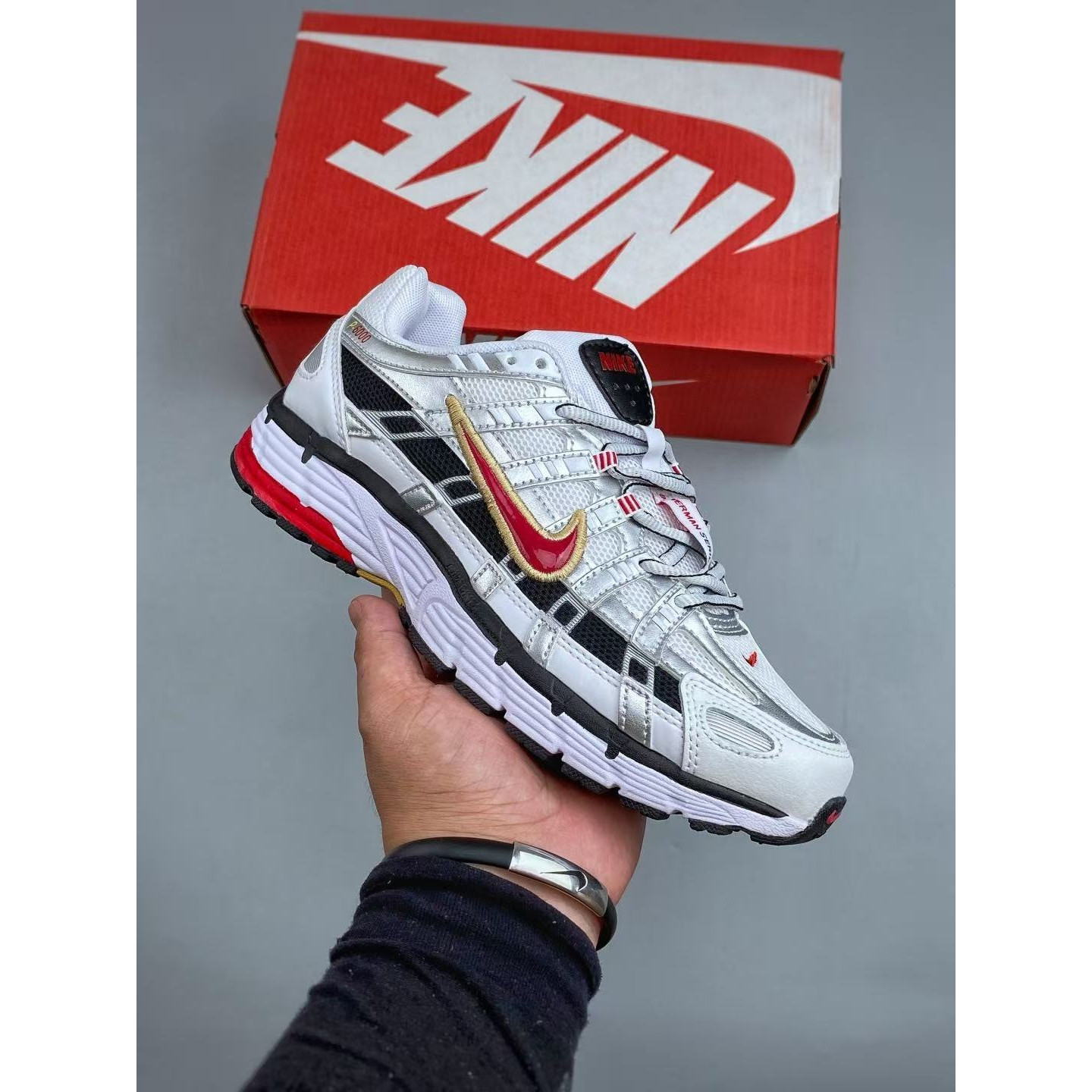 <p>Nike P-6000 &nbsp;复古休闲运动老爹鞋 (102)</p>