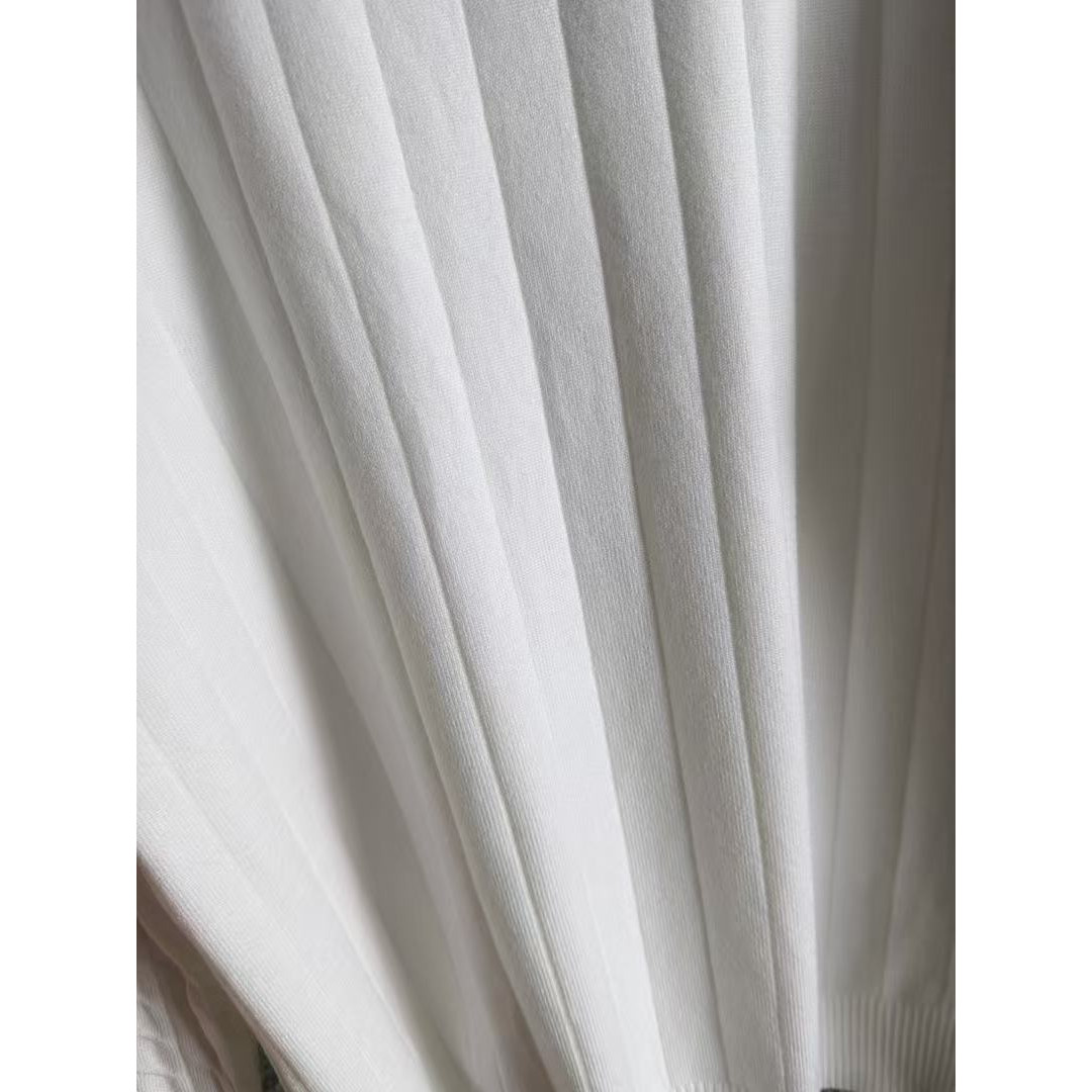 <p>GUCCI&nbsp;秋冬官网最新毛衣(白)</p>