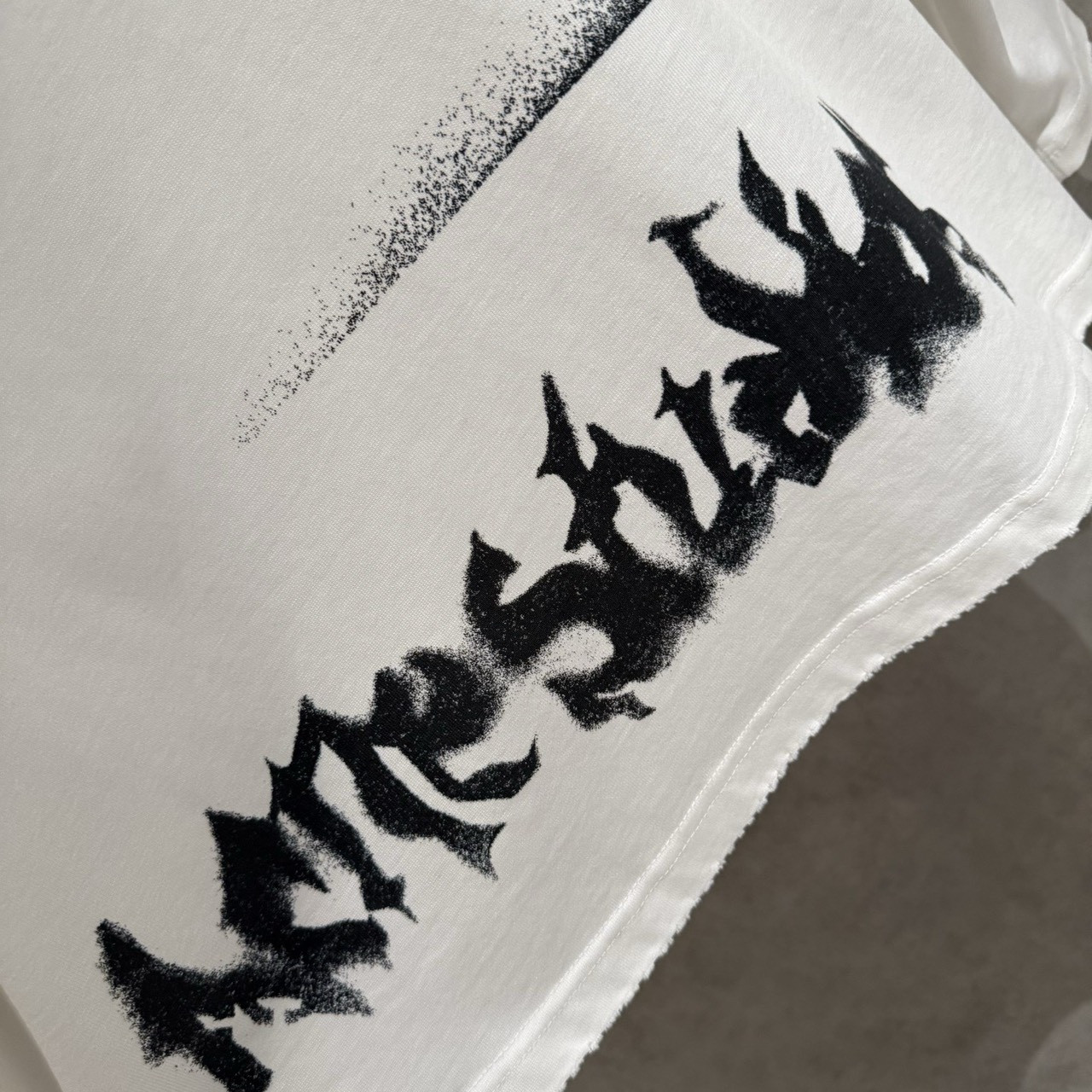 <p>ACNE&nbsp;长袖T恤(白B15)</p>

<p>&nbsp;</p>