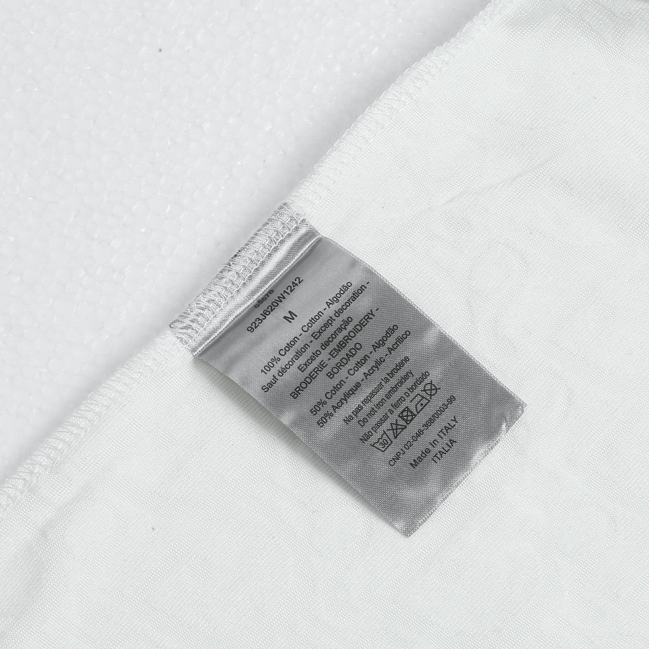 <p>DIOR 毛巾绣花logo 短袖T恤(白)</p>