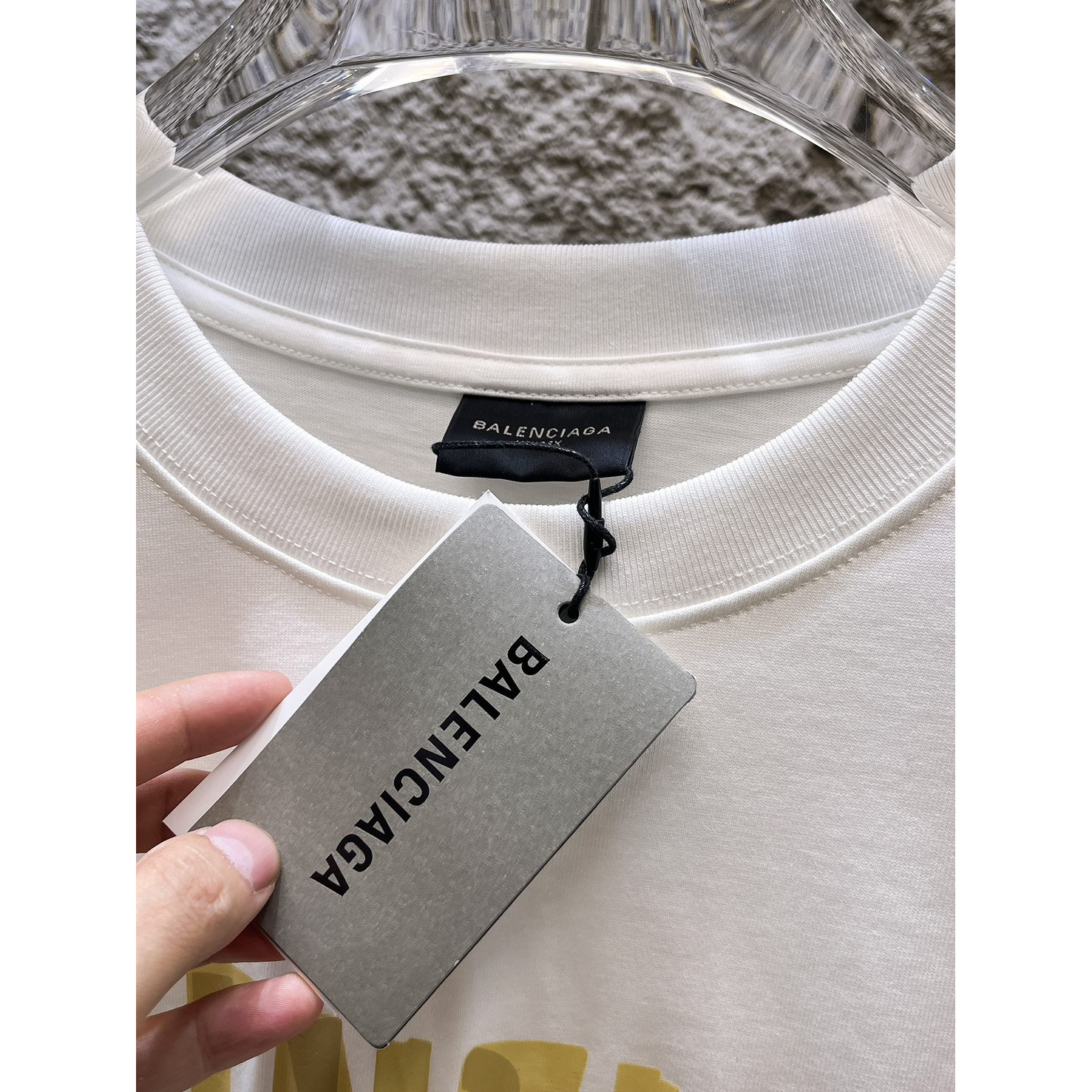 <p>Balenciaga 长袖T恤(白)</p>