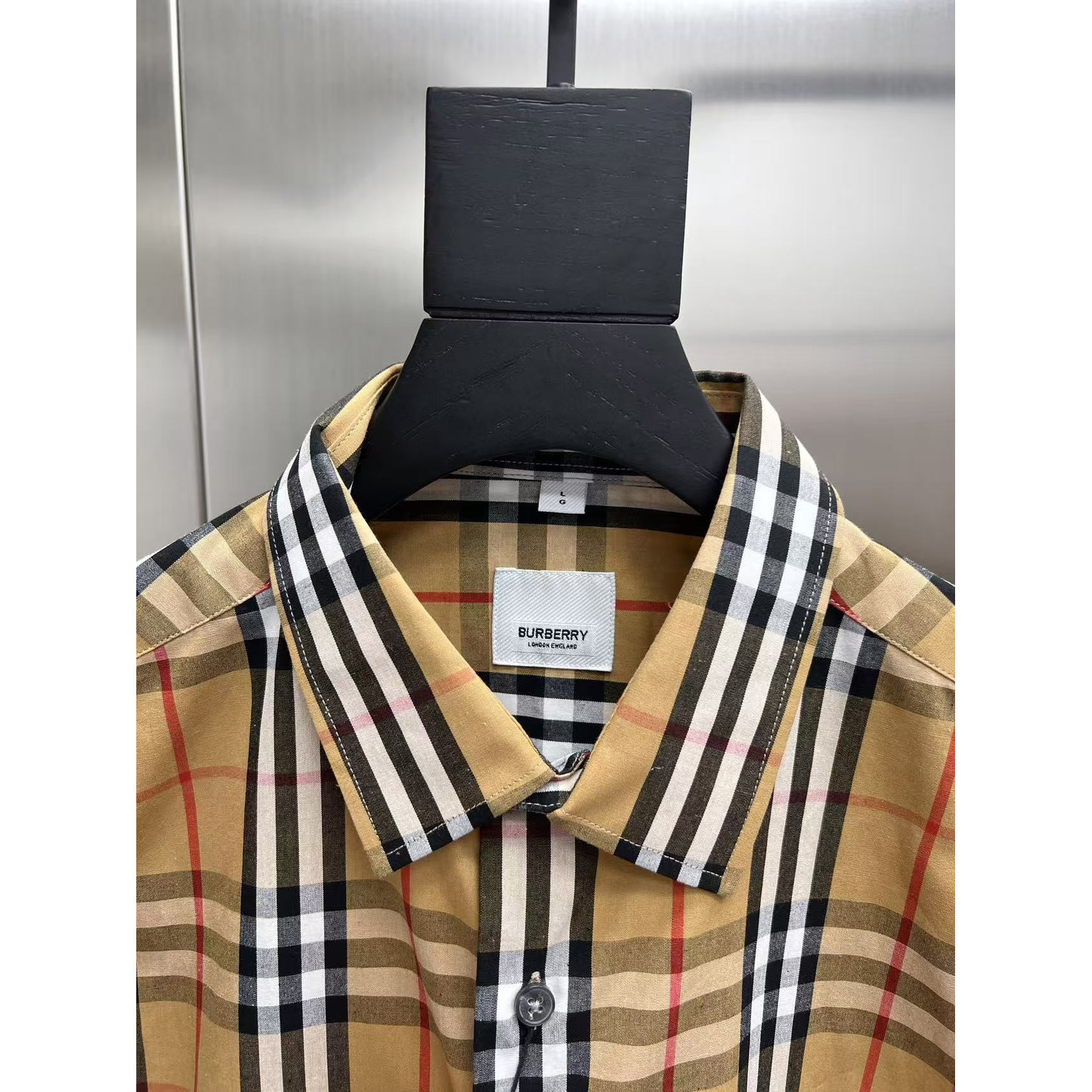 <p>Burberry 长袖衬衫(783235)</p>