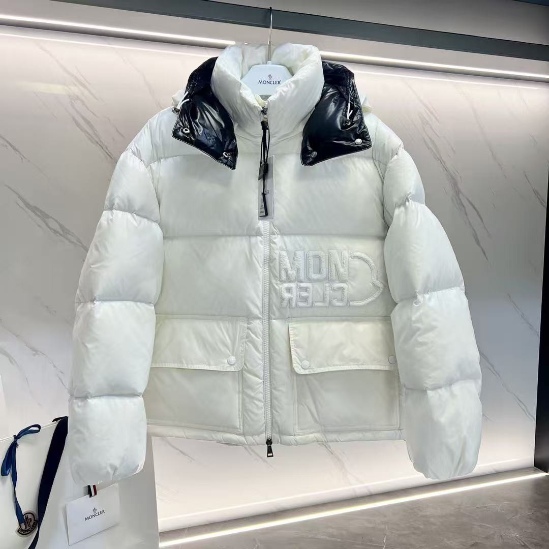 <p>MONCLER Abbaye面包服漆面尼龙女士羽绒服(白黑色)</p>