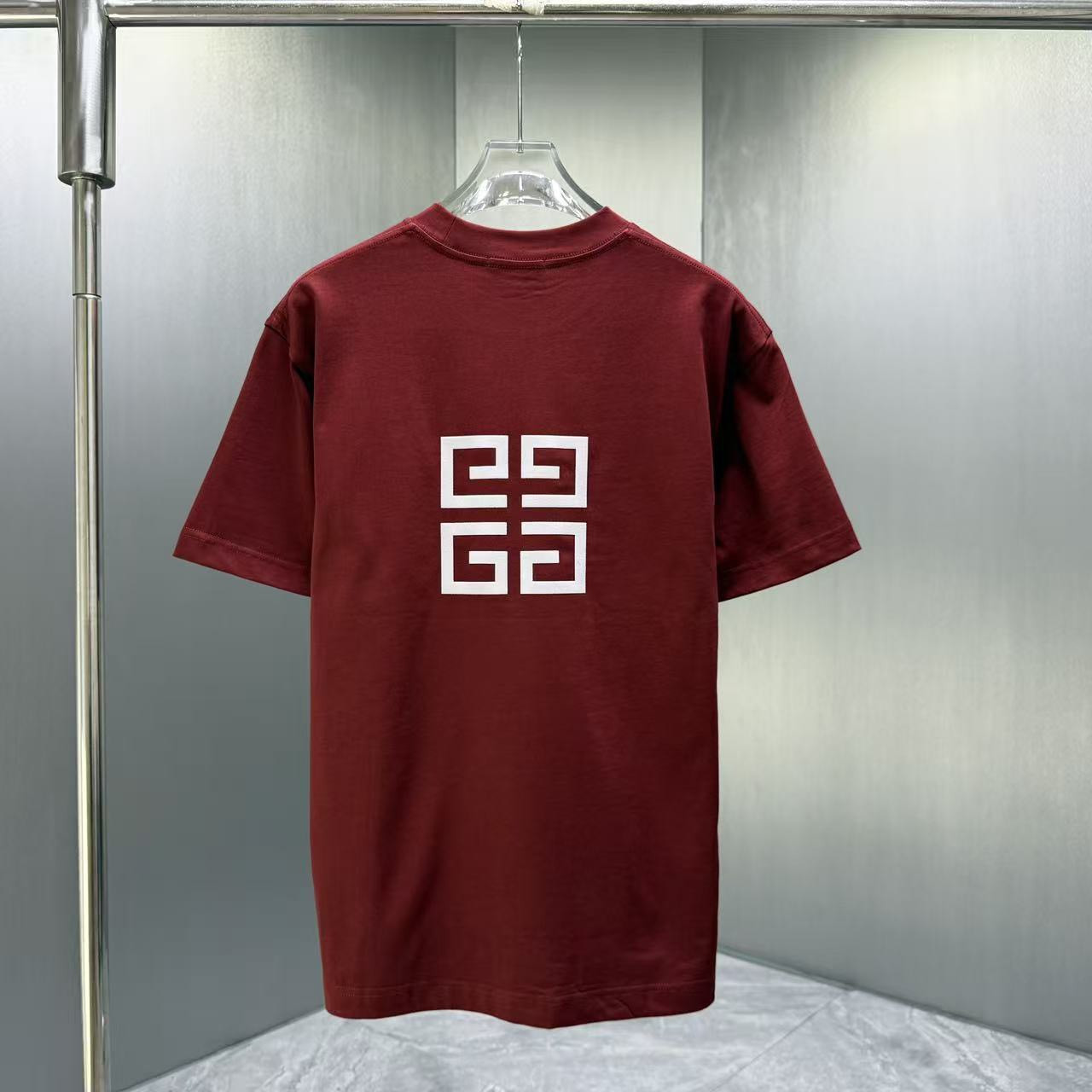 <p>Givenchy 短袖T恤(紅)</p>