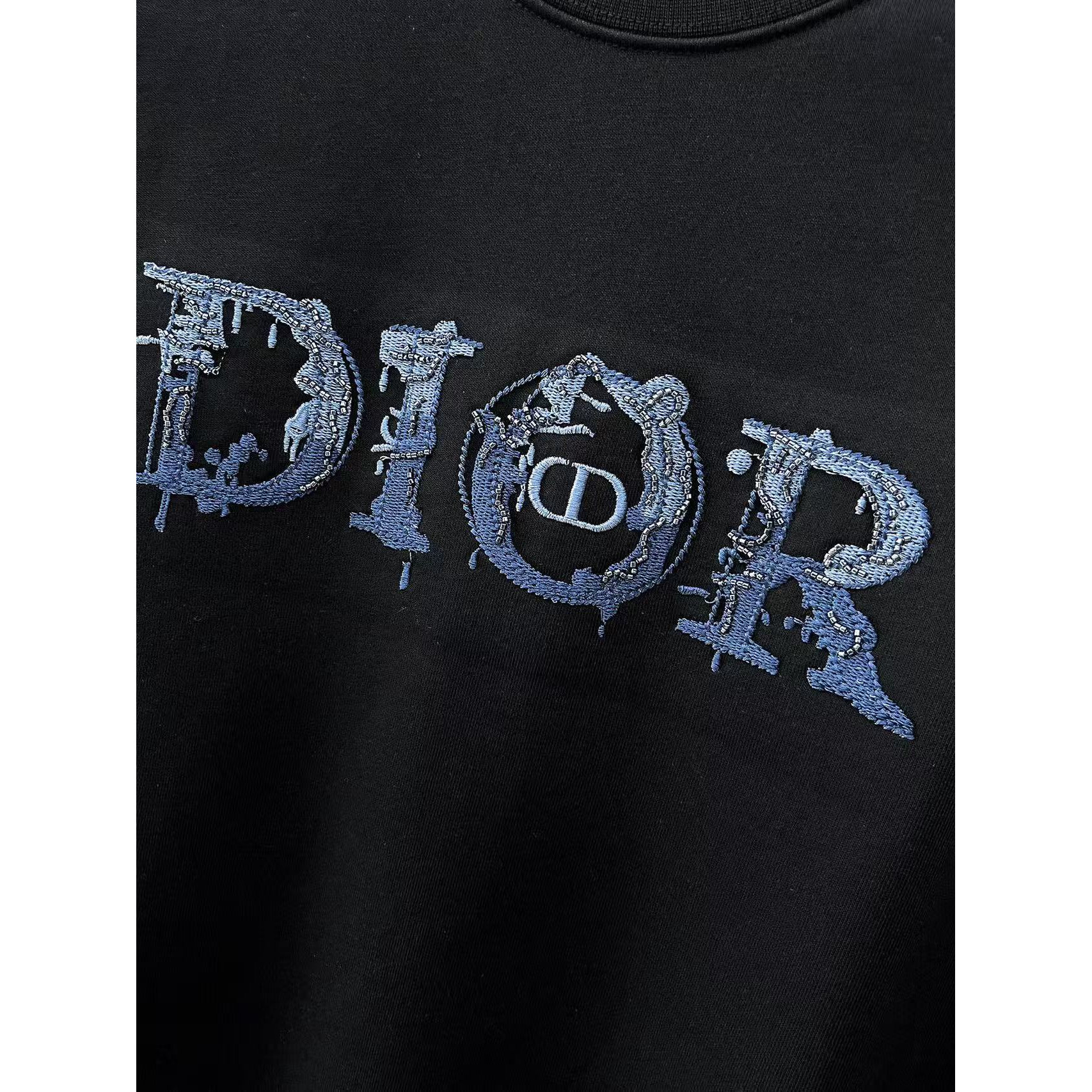 <p>DIOR 圓領長袖T恤(黑)</p>