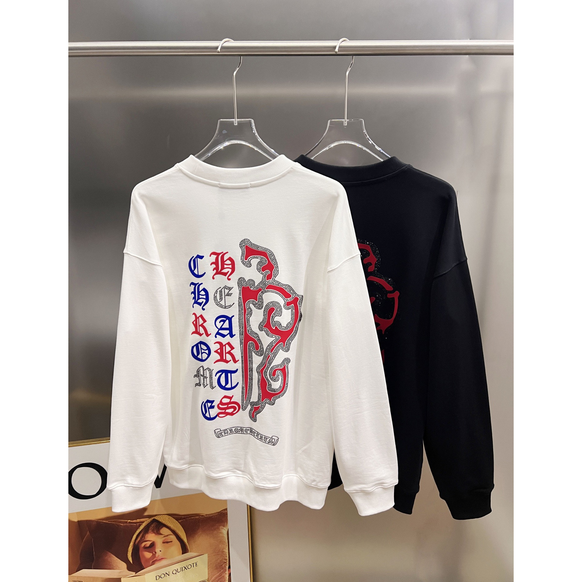 <p>CHROME HEARTS 圆领长袖卫衣(白)</p>