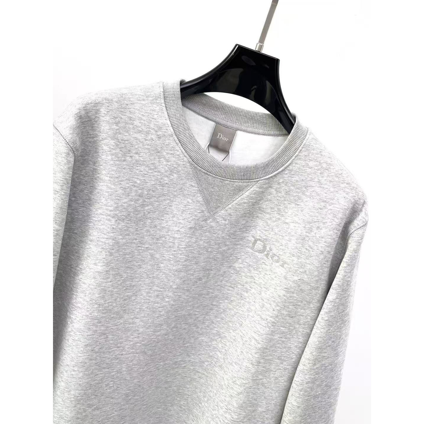<p>DIOR 圆领卫衣(灰)</p>