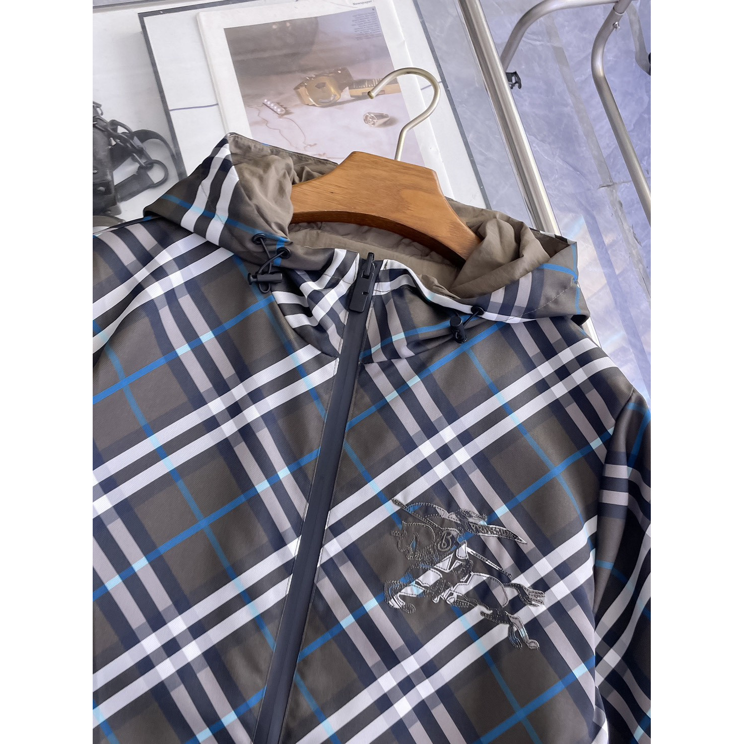 <p>BURBERRY 男士夹克外套(雙面穿)</p>

<p>&nbsp;</p>