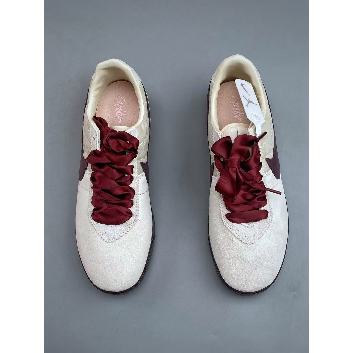 <p>NIKE ASTROGRABBER LTHR 低帮休闲板鞋</p>