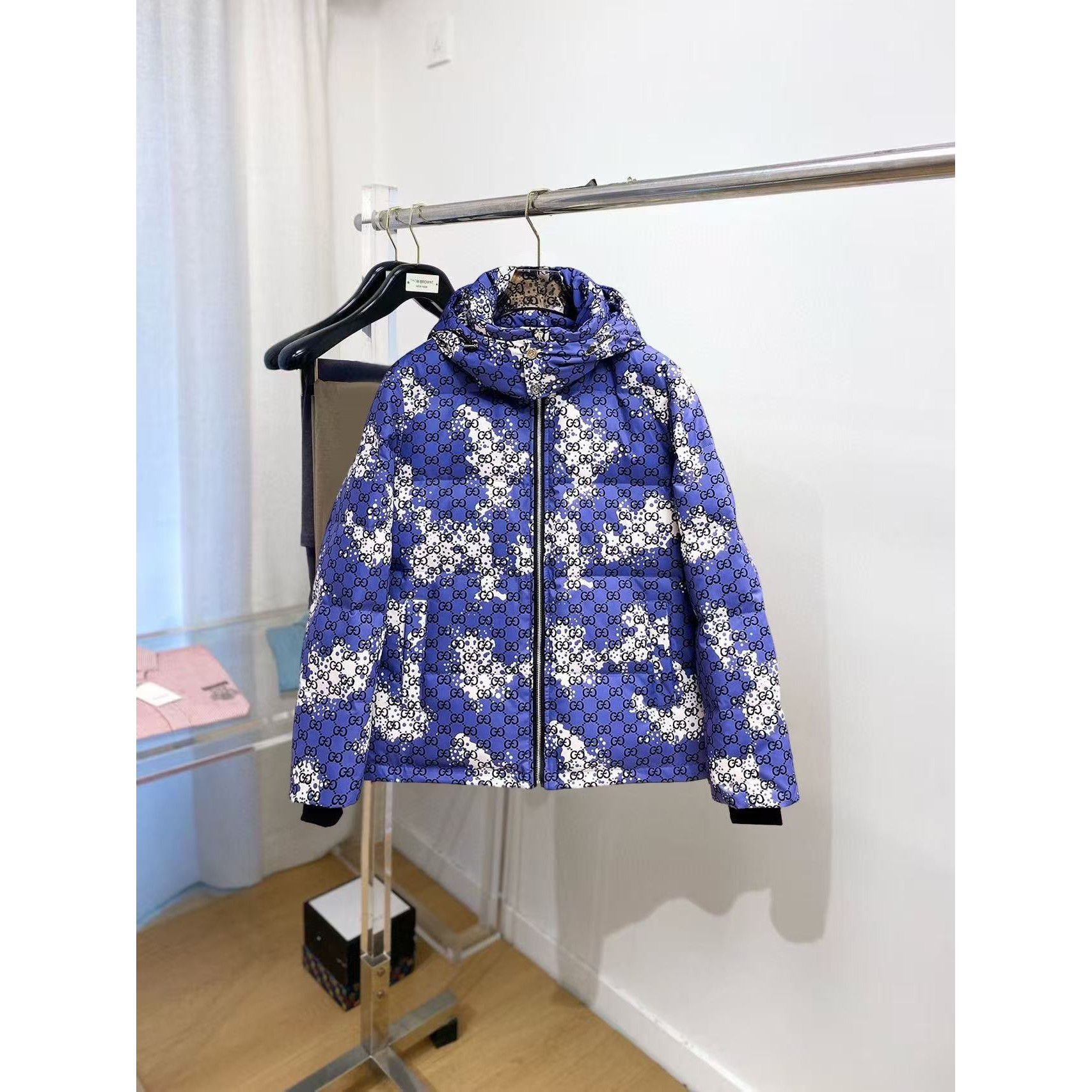 <p>GUCCI 秋冬新款羽绒服(藍)</p>