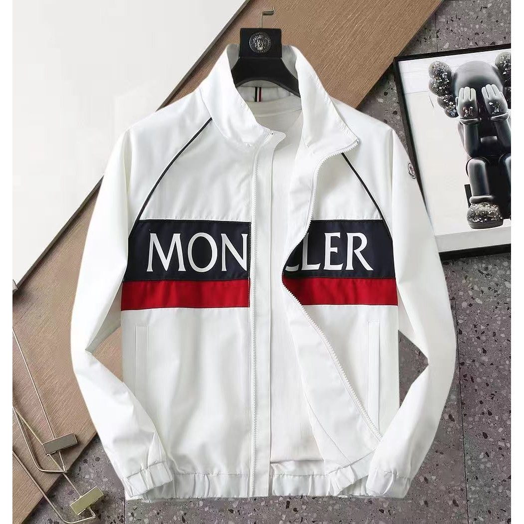 <p>MONCLER&nbsp;男士夹克外套(800855)</p>