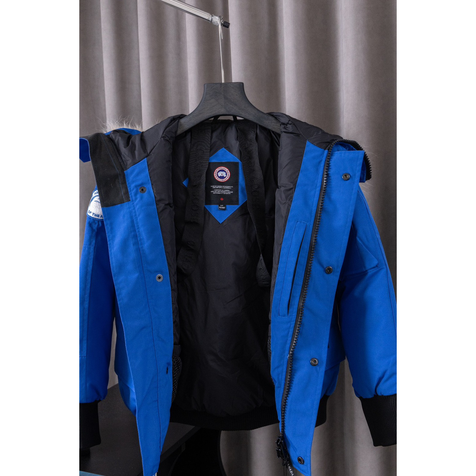 <p>Canada Goose 01款 Chilliwack Bomber 飞行员羽绒服(海军蓝&nbsp;)</p>