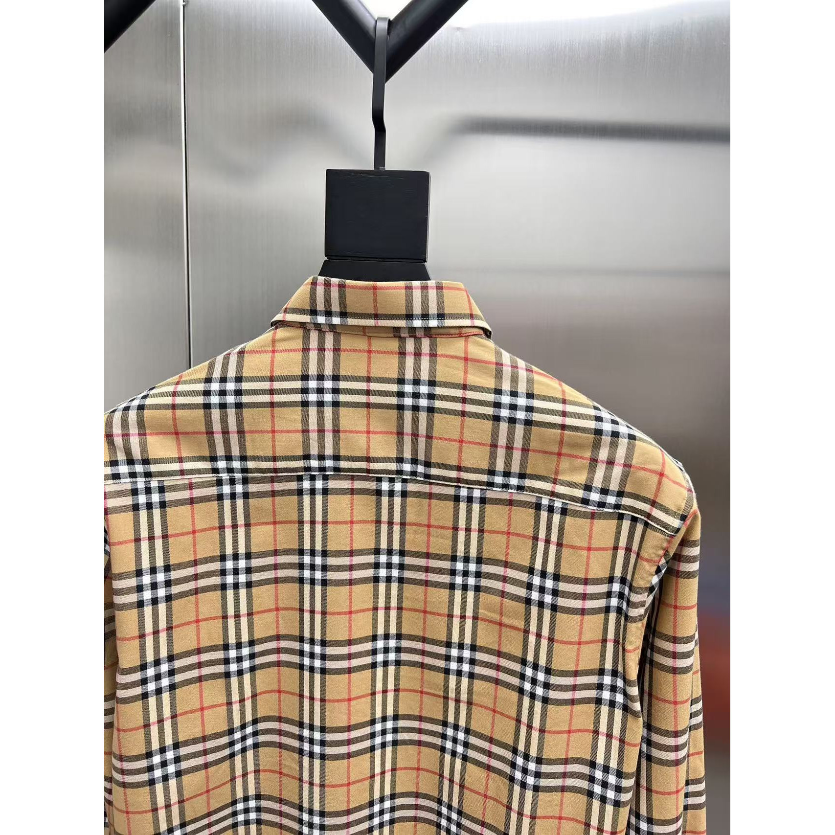 <p>Burberry 长袖衬衫(783231)</p>