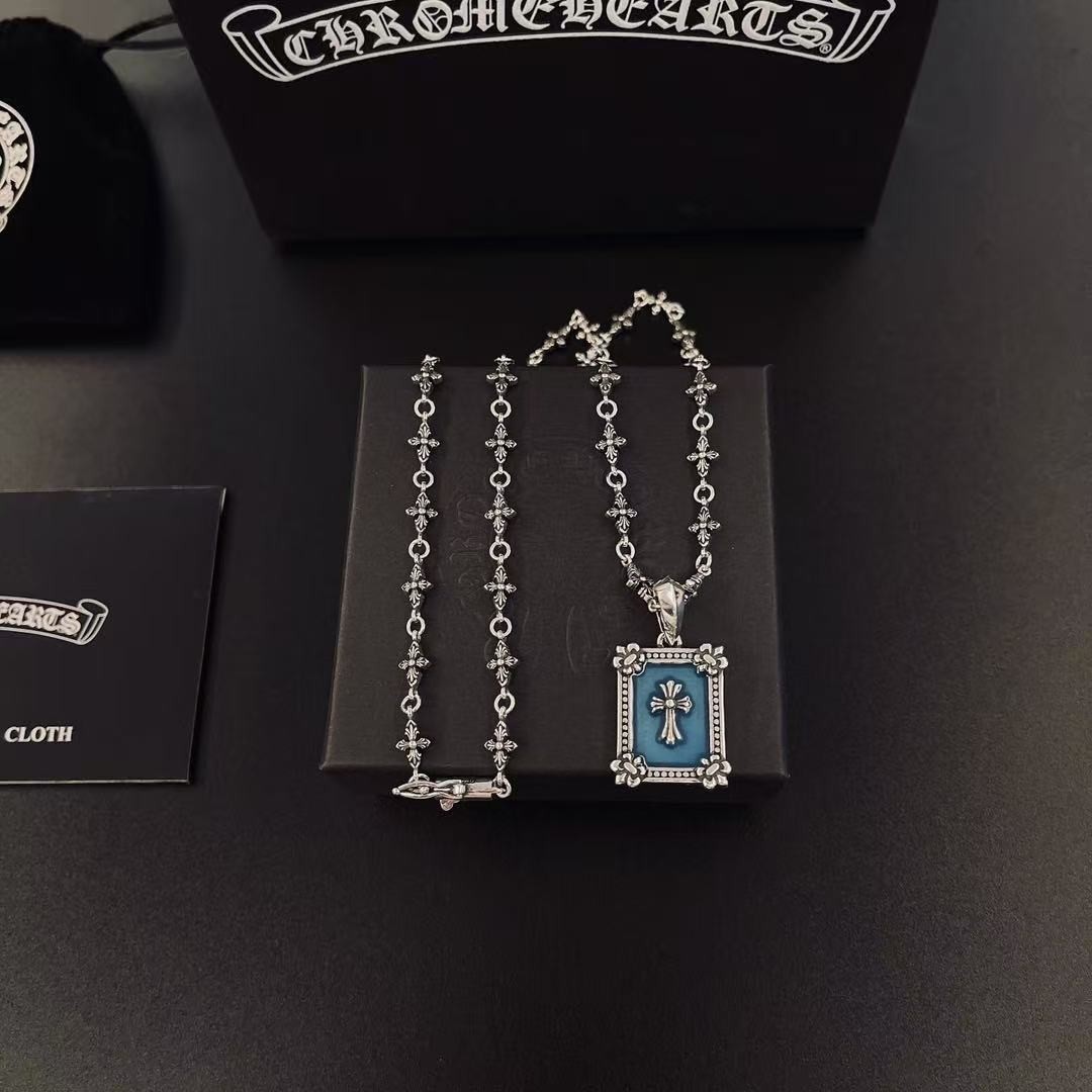 <p>CHROME HEARTS&nbsp;项链</p>