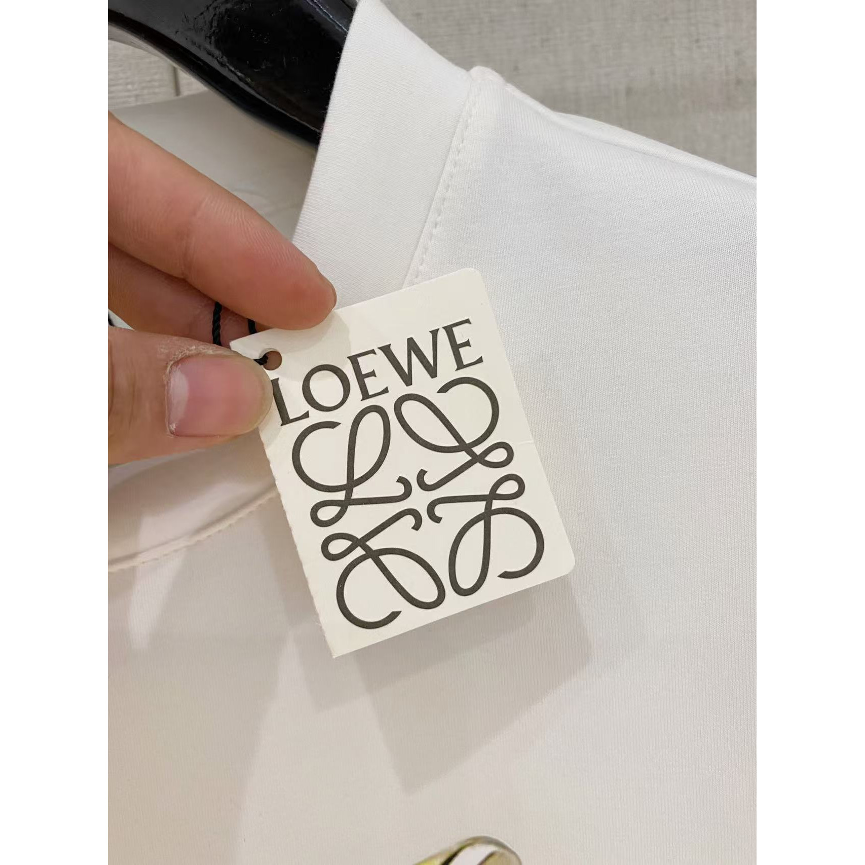 <p>LOEWE 太空棉卫衣(白)</p>